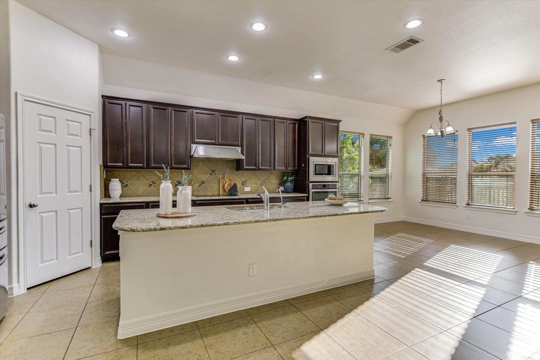 1817 Cherry Glade Trl, Georgetown, TX 78628