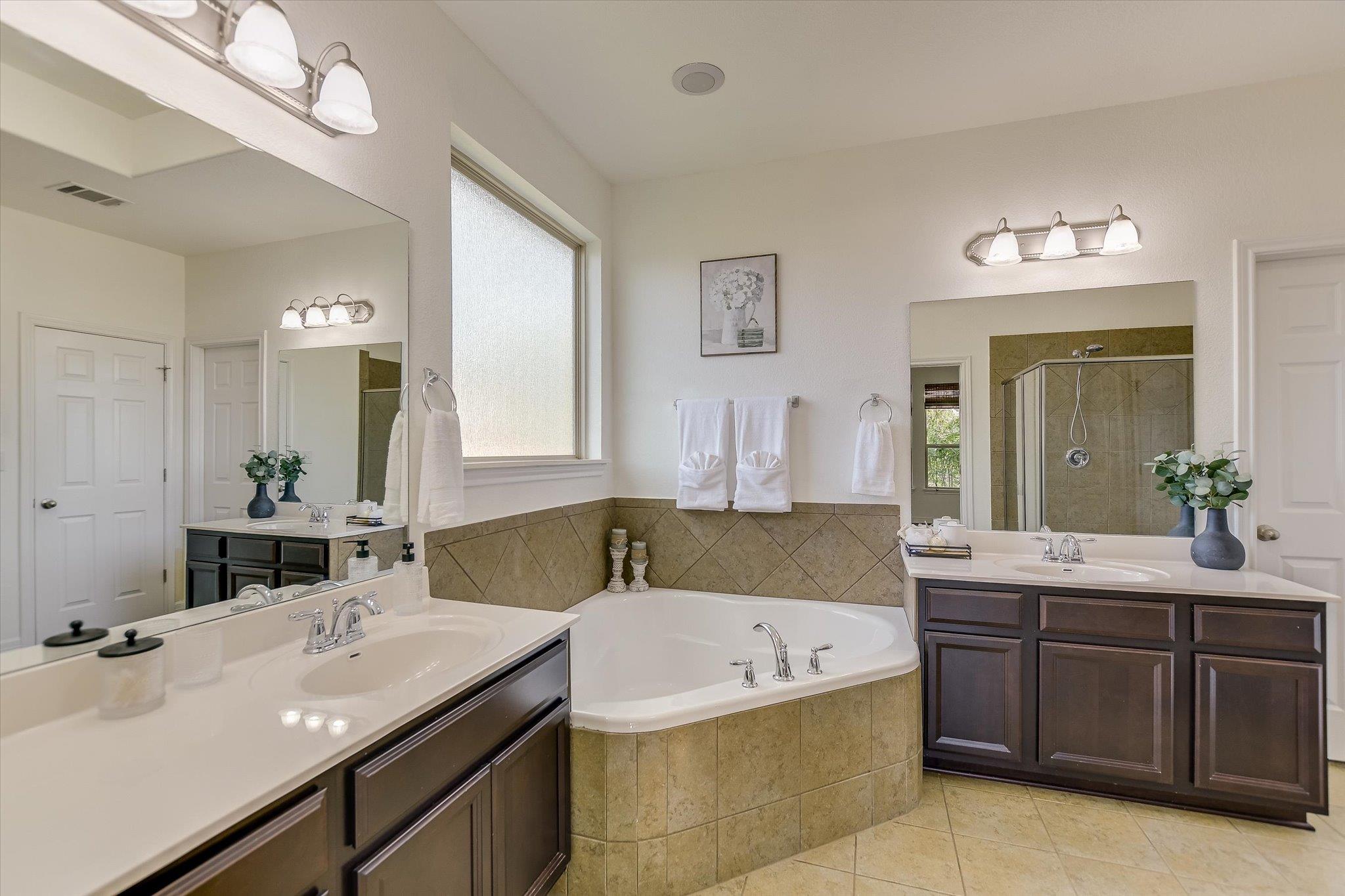 1817 Cherry Glade Trl, Georgetown, TX 78628