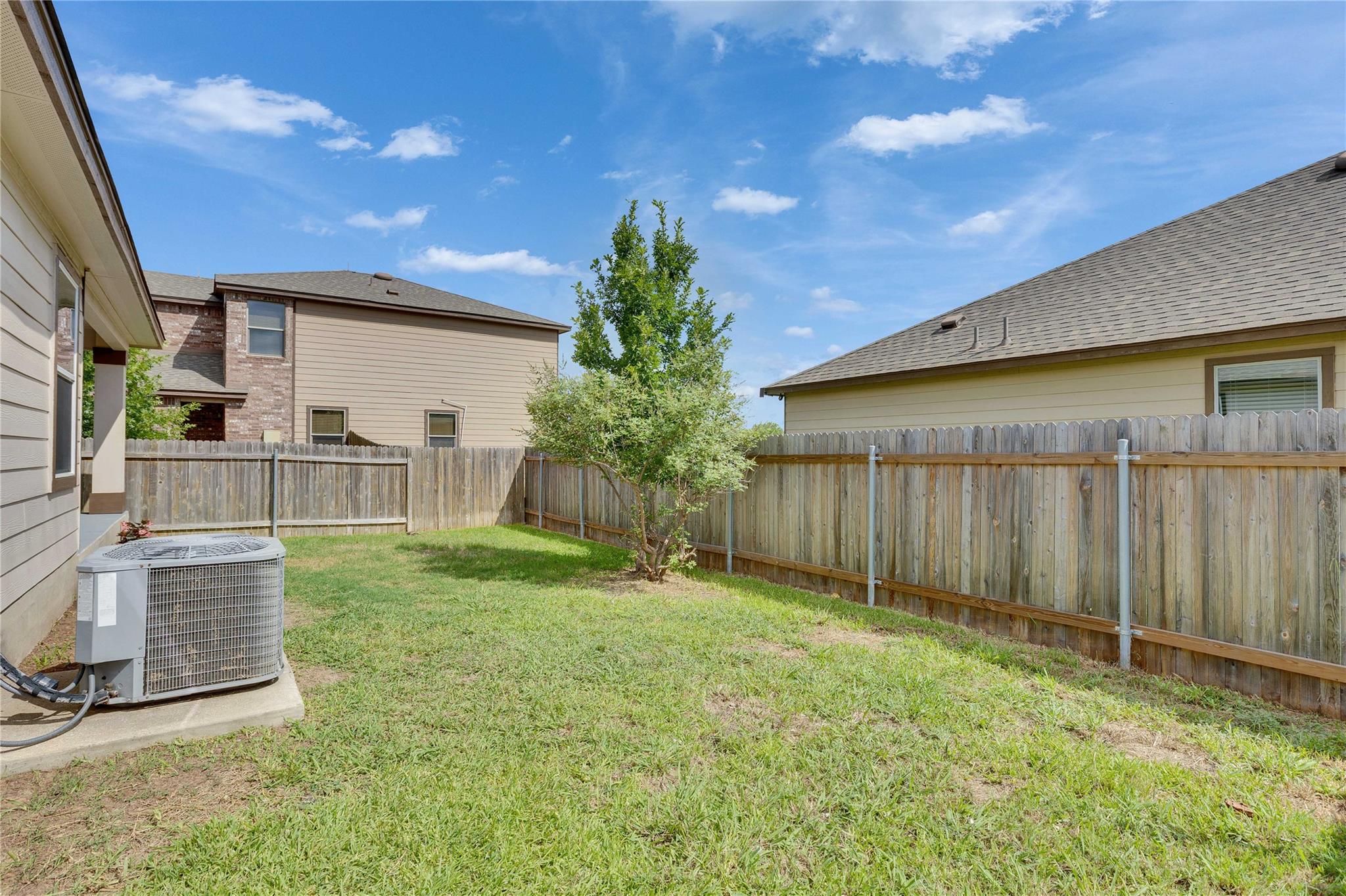 120 Jasmine Cv, Kyle, TX 78640