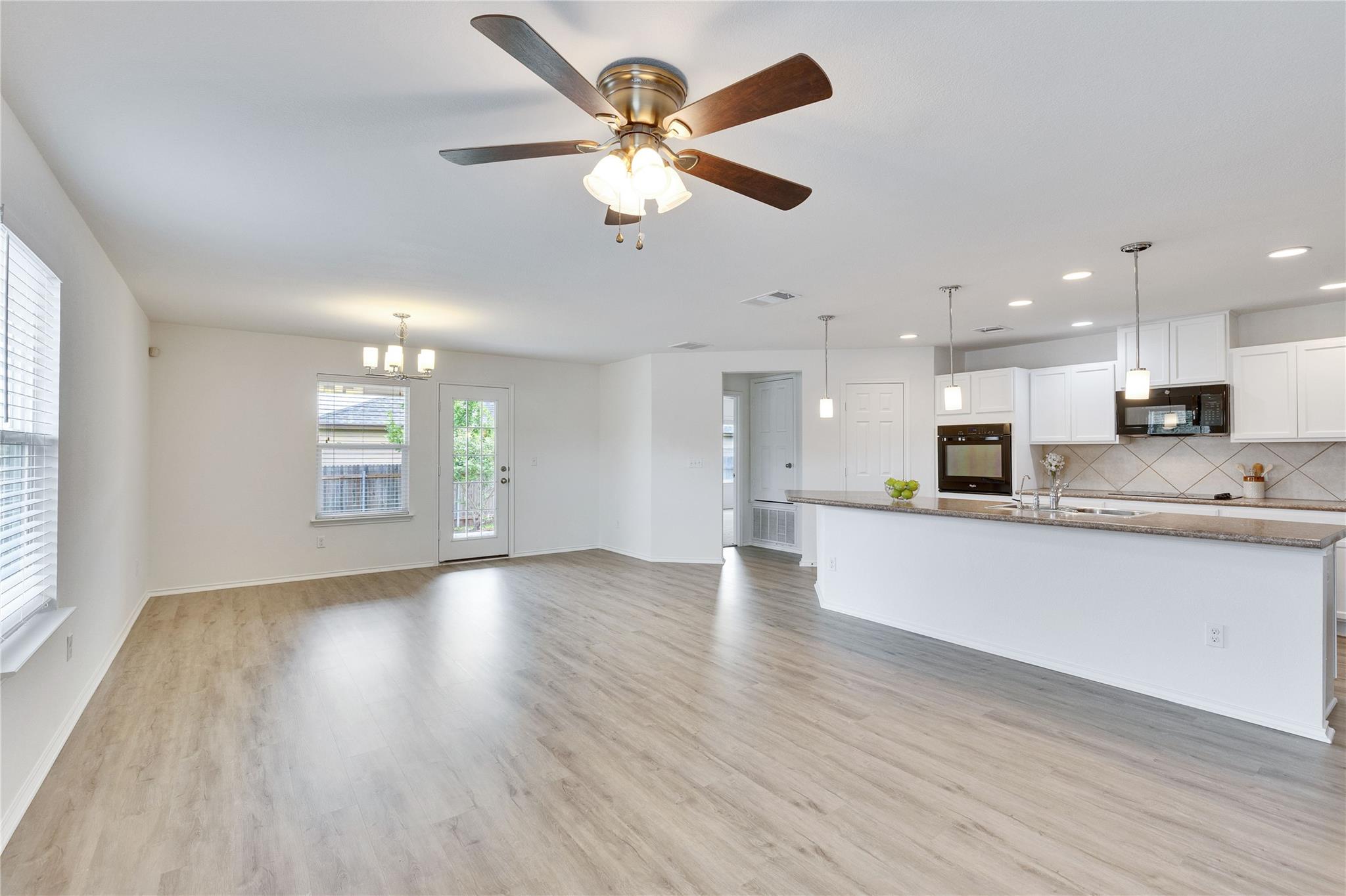 120 Jasmine Cv, Kyle, TX 78640