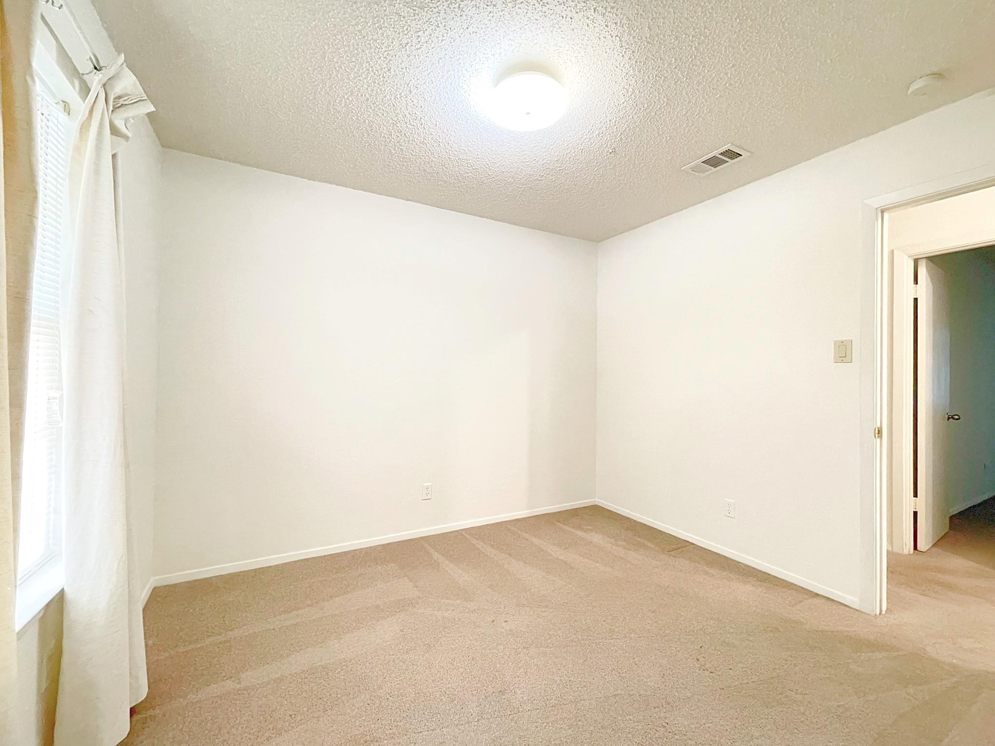 12111 Saxony Ln, Austin, TX 78727