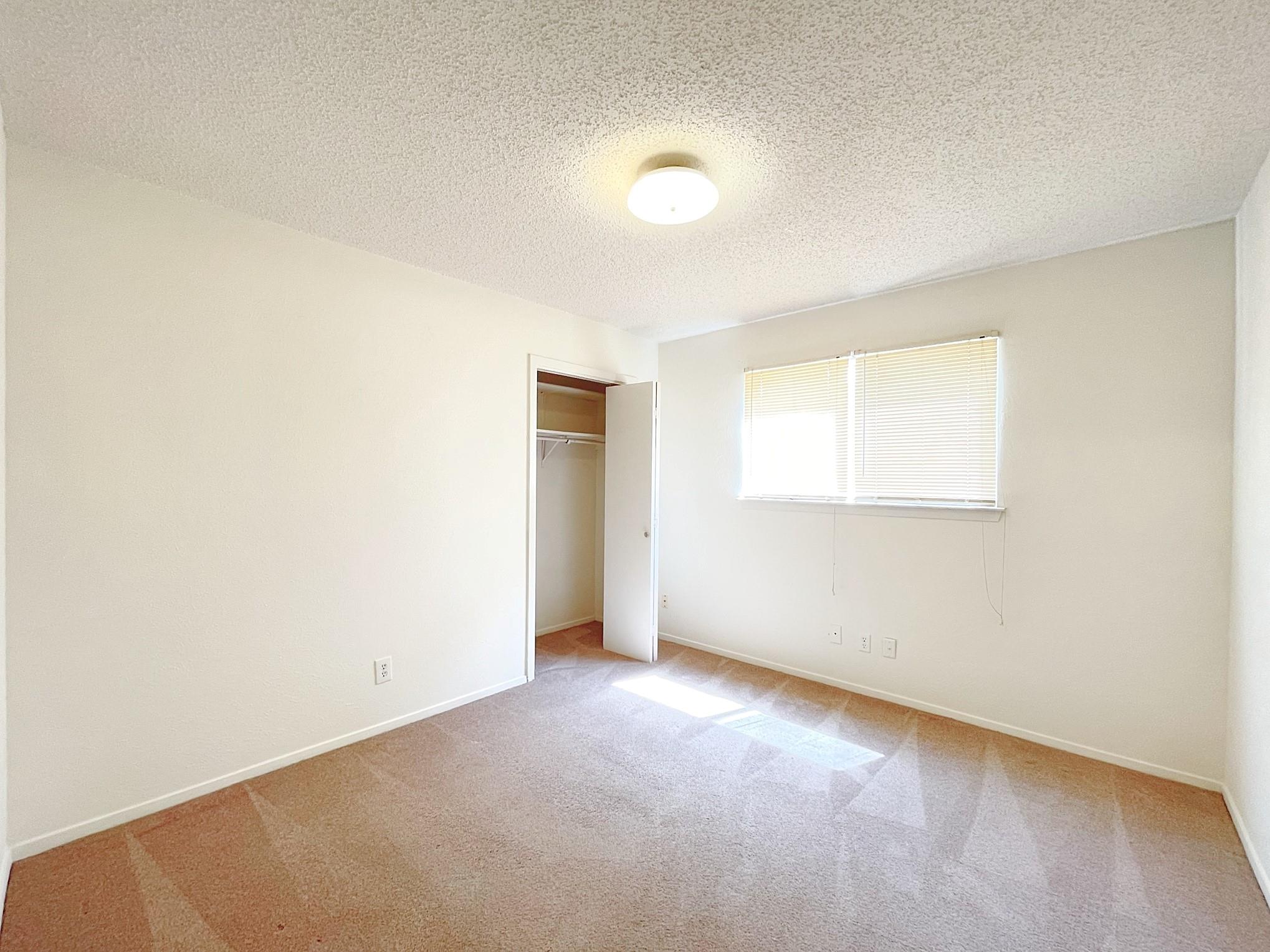 12111 Saxony Ln, Austin, TX 78727