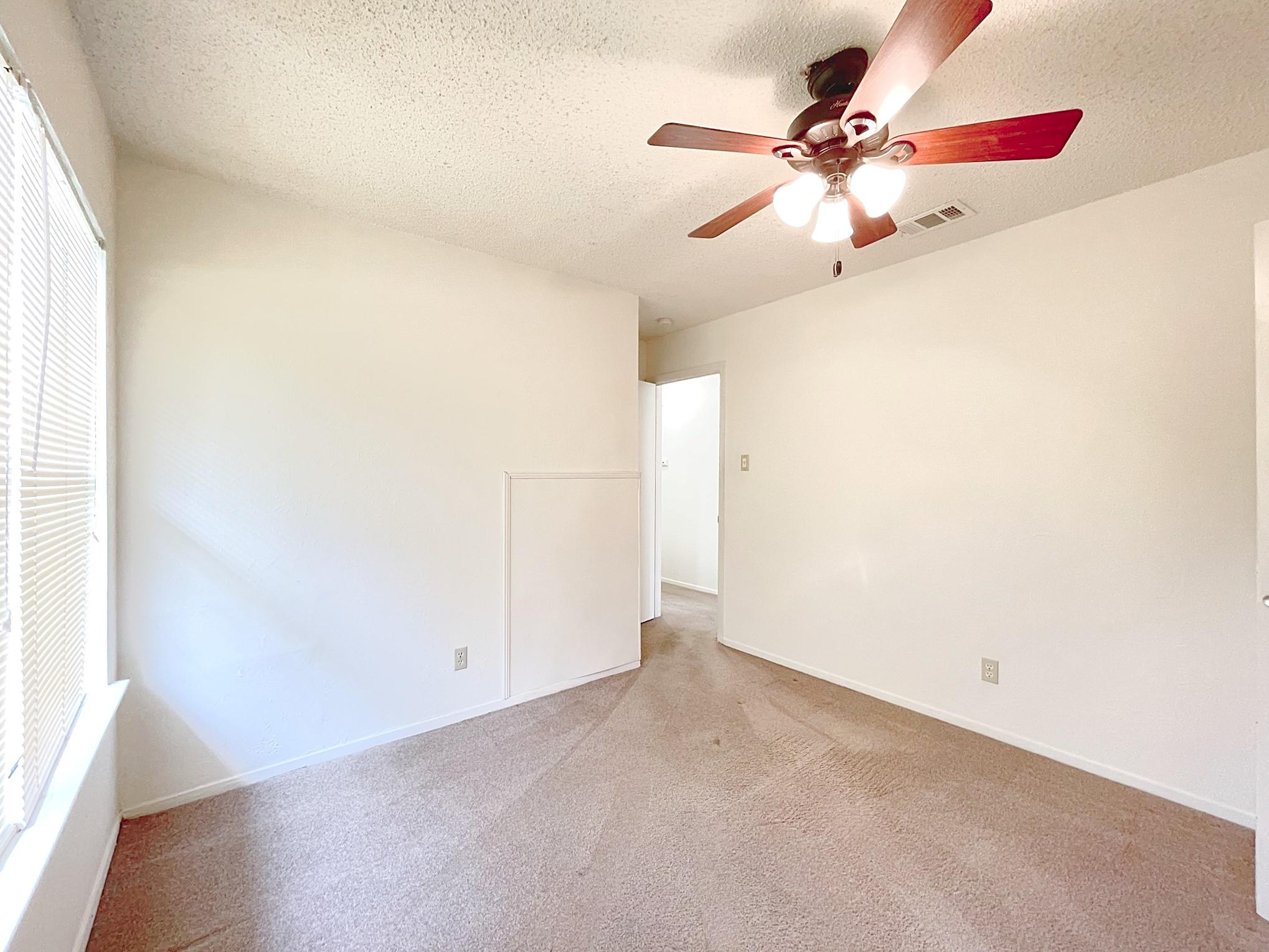 12111 Saxony Ln, Austin, TX 78727