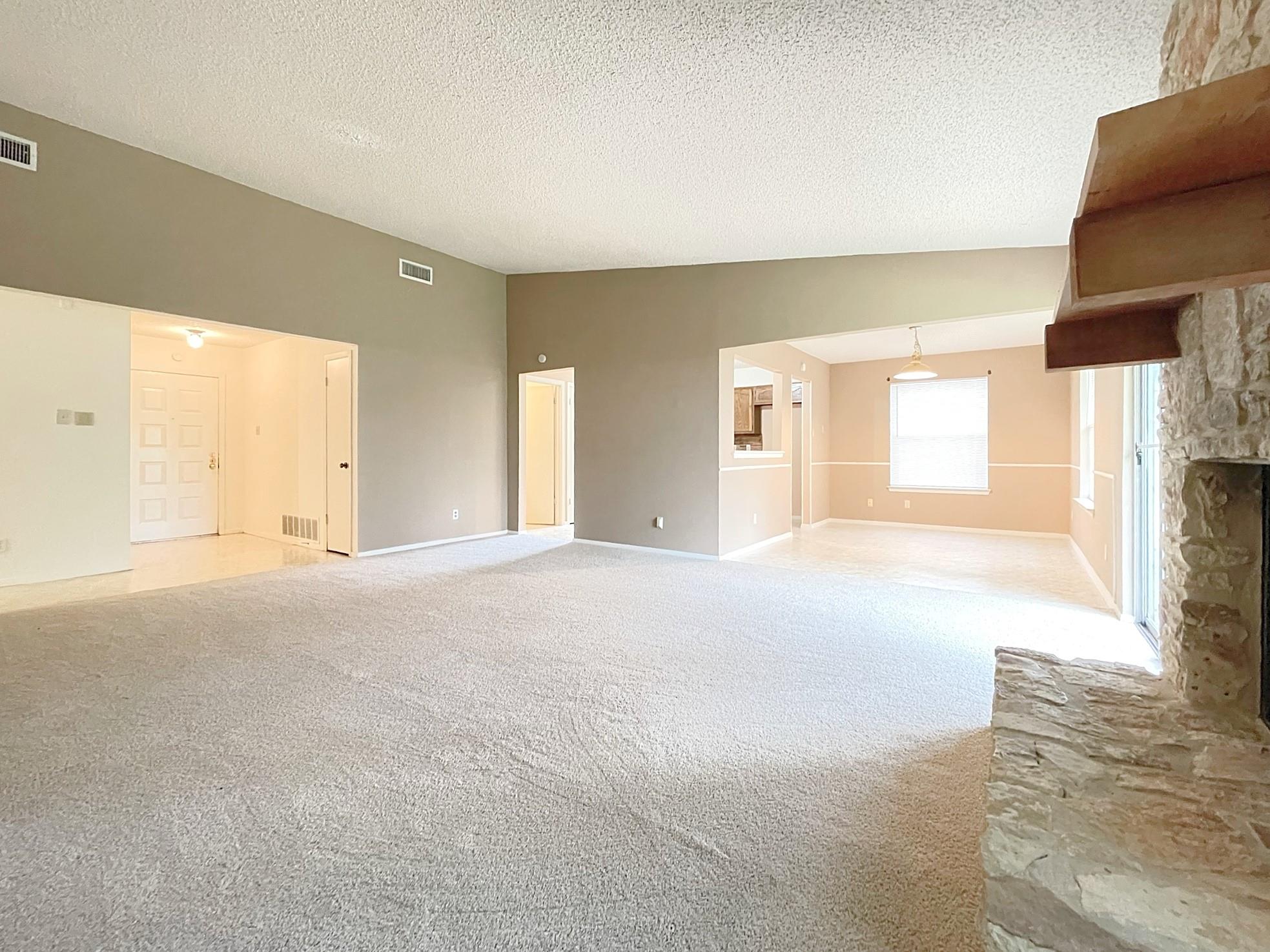 12111 Saxony Ln, Austin, TX 78727