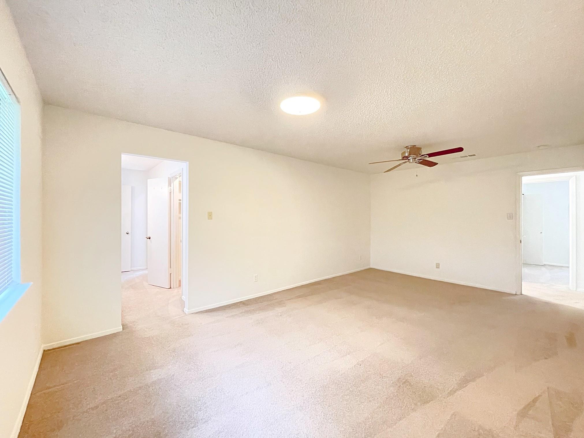 12111 Saxony Ln, Austin, TX 78727