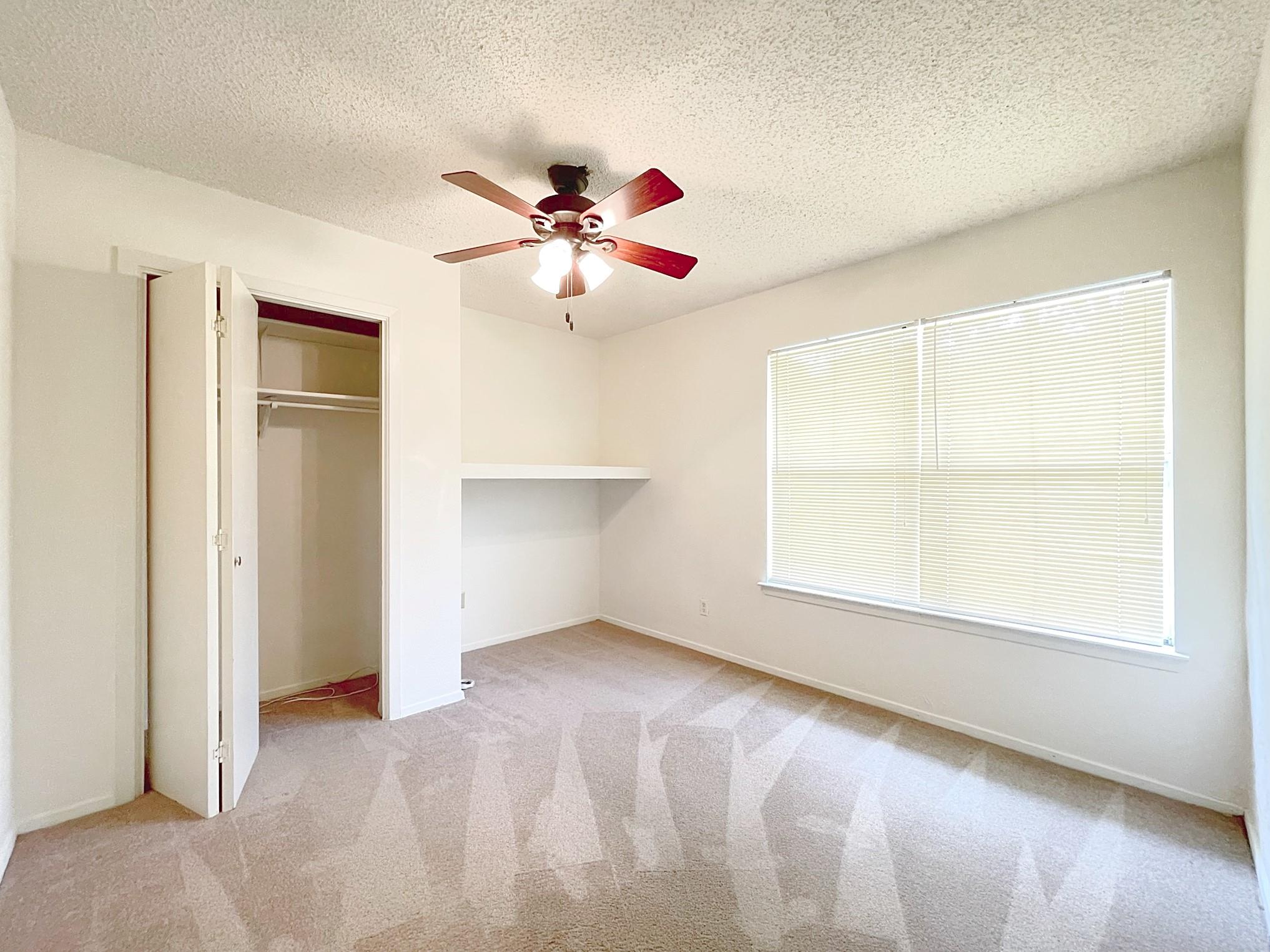 12111 Saxony Ln, Austin, TX 78727