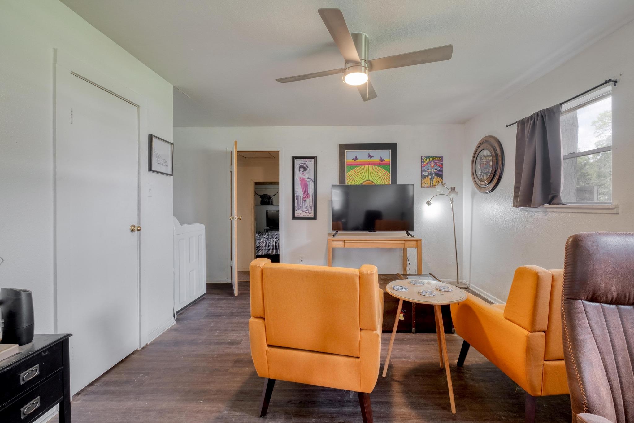 105 San Jacinto St, Smithville, TX 78957