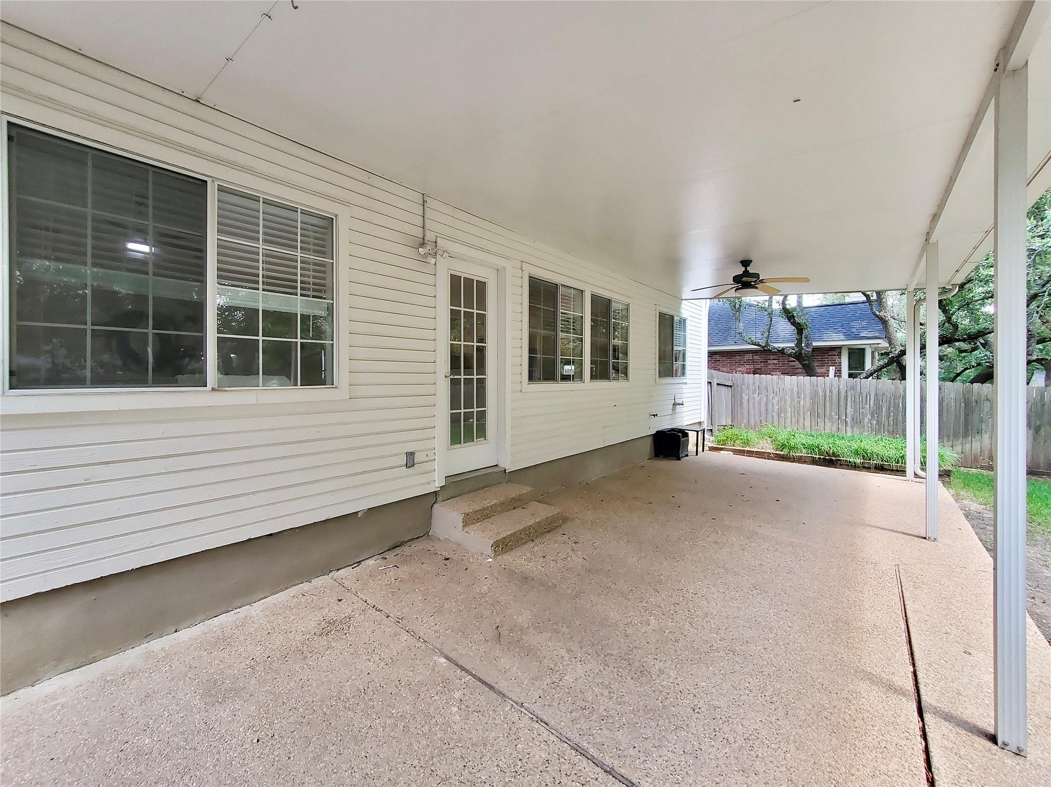 11105 CROSSLAND Dr, Austin, TX 78726