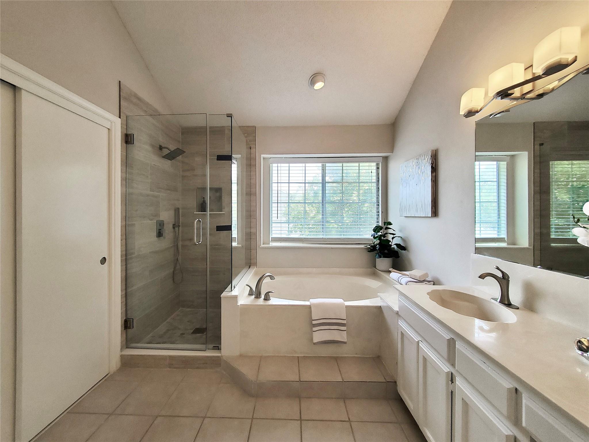 11105 CROSSLAND Dr, Austin, TX 78726