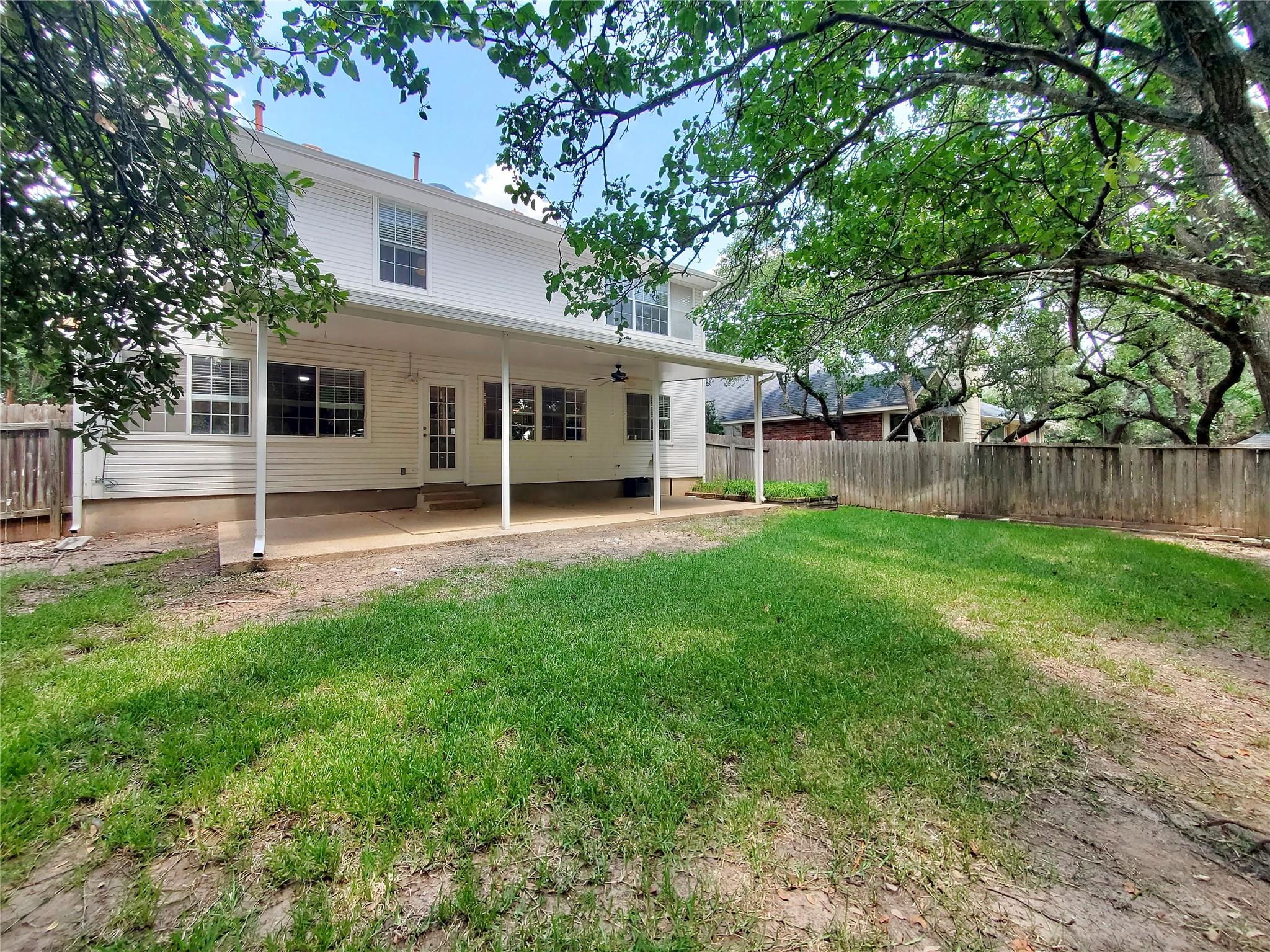 11105 CROSSLAND Dr, Austin, TX 78726