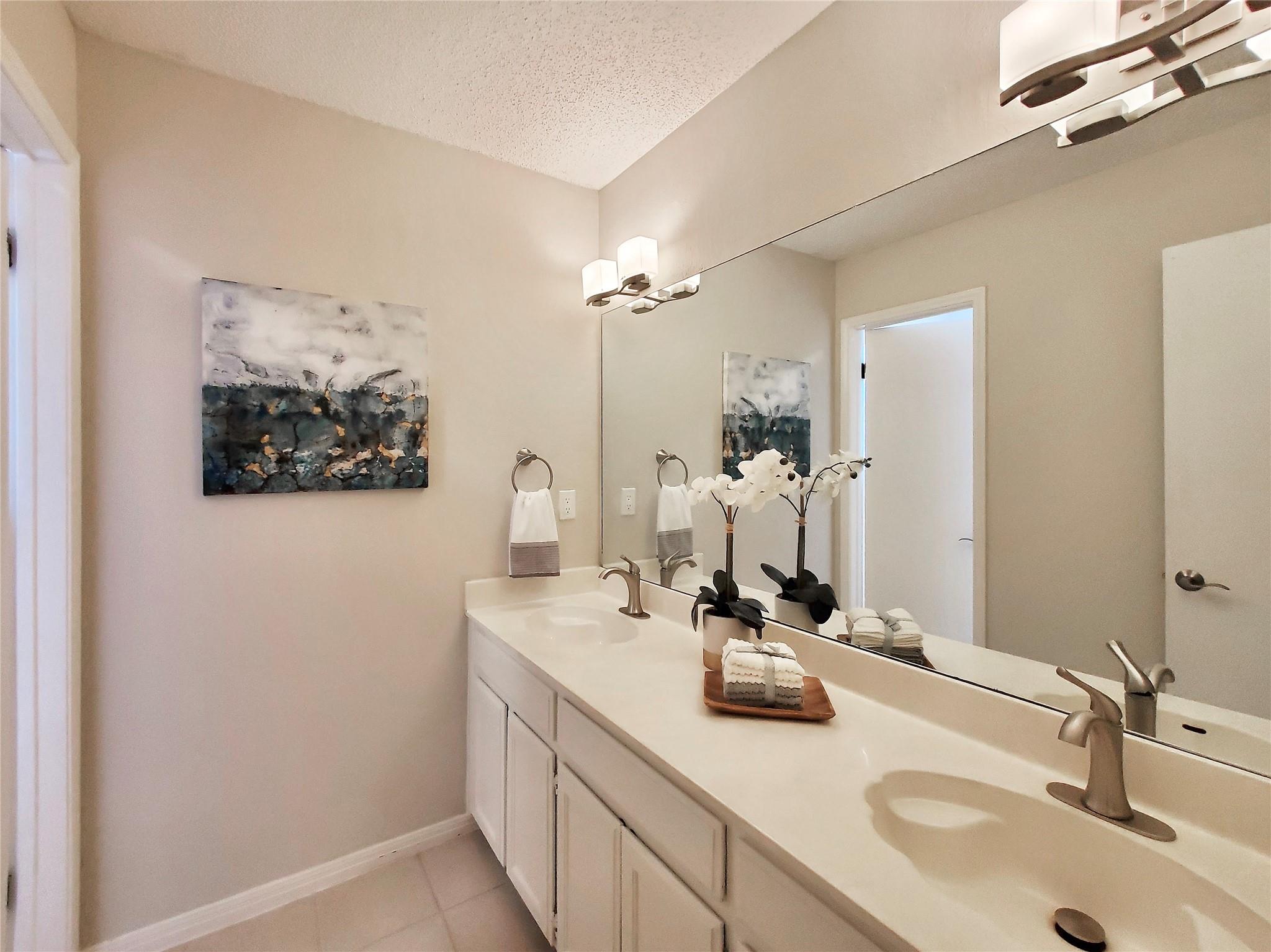 11105 CROSSLAND Dr, Austin, TX 78726