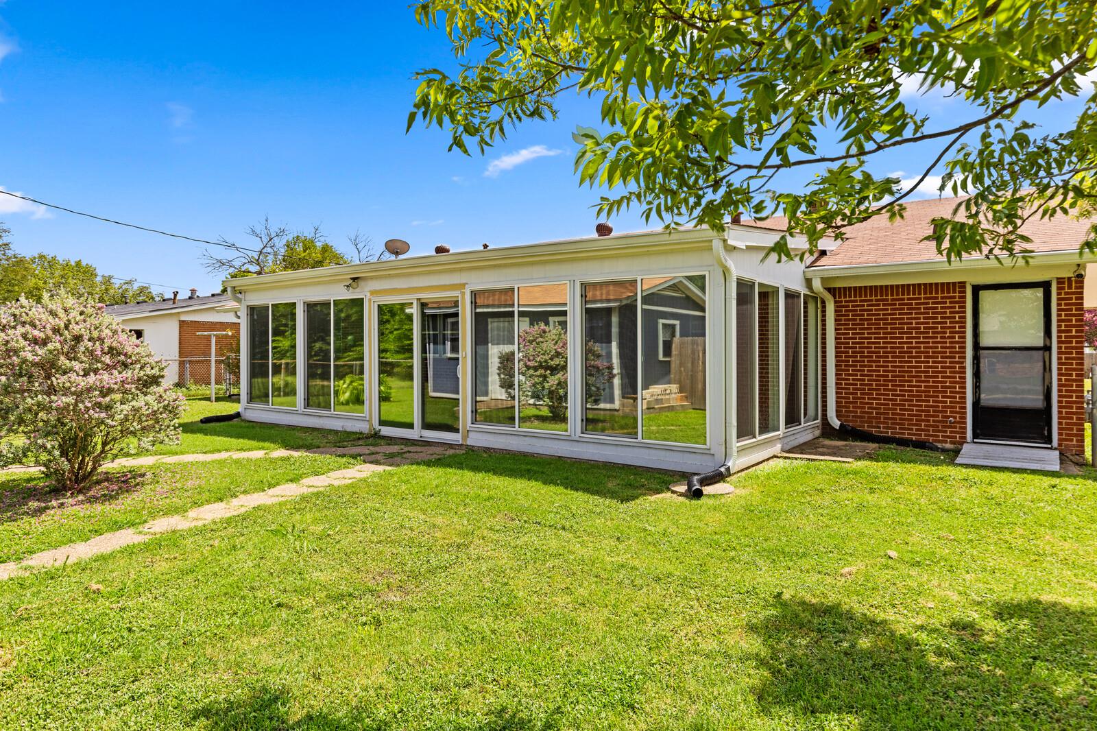 201 S Barbara St, Waco, TX 76705