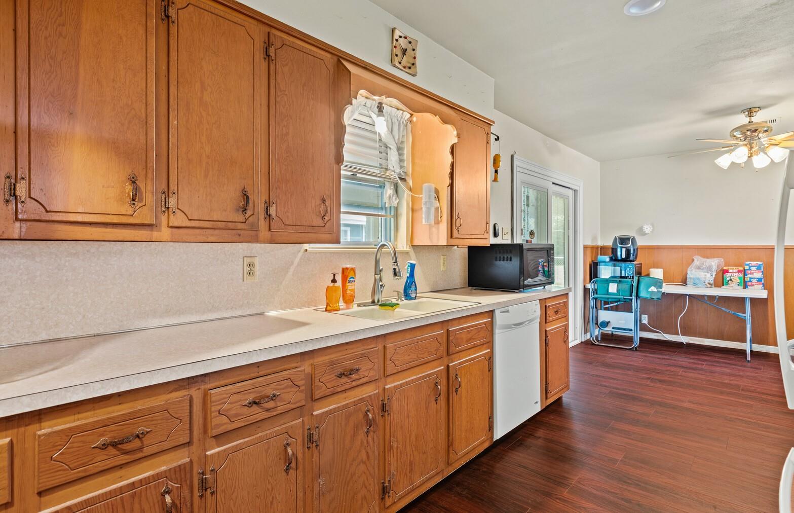 201 S Barbara St, Waco, TX 76705