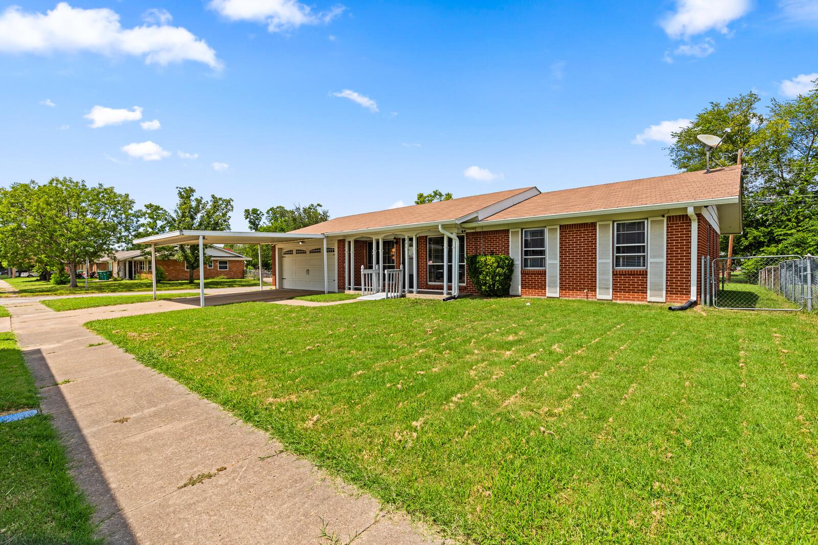 201 S Barbara St, Waco, TX 76705