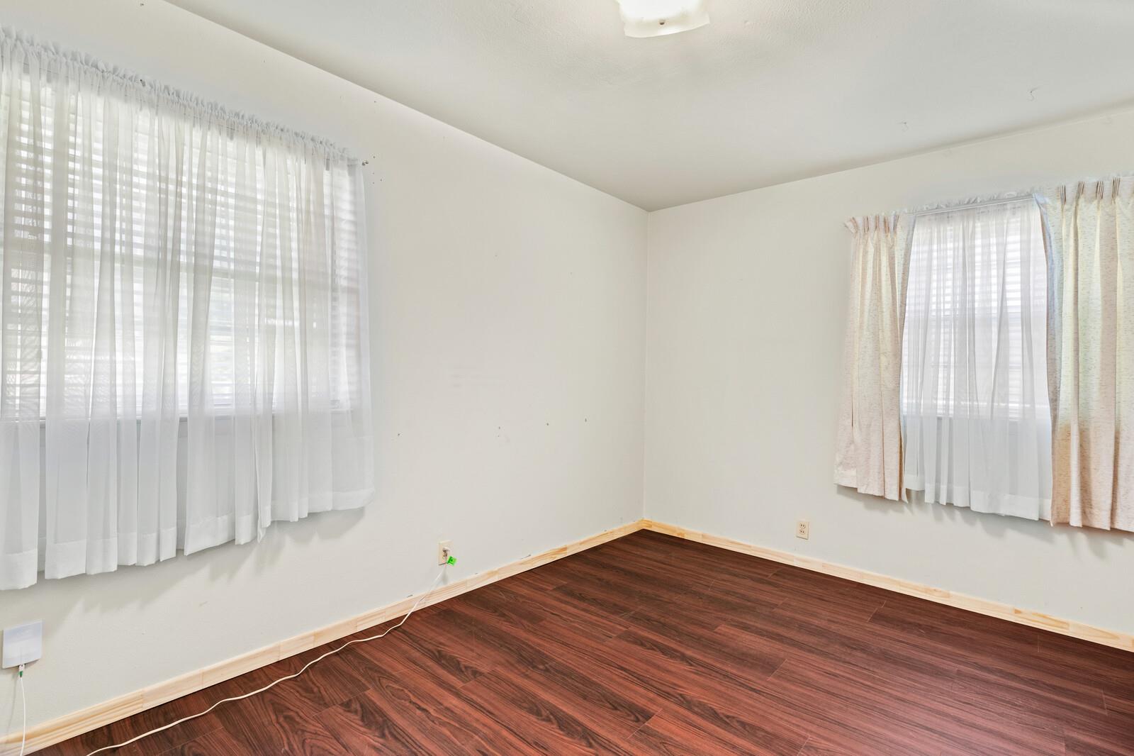 201 S Barbara St, Waco, TX 76705