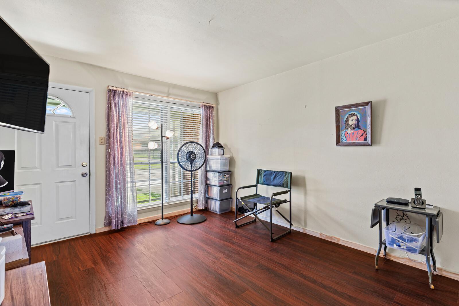 201 S Barbara St, Waco, TX 76705