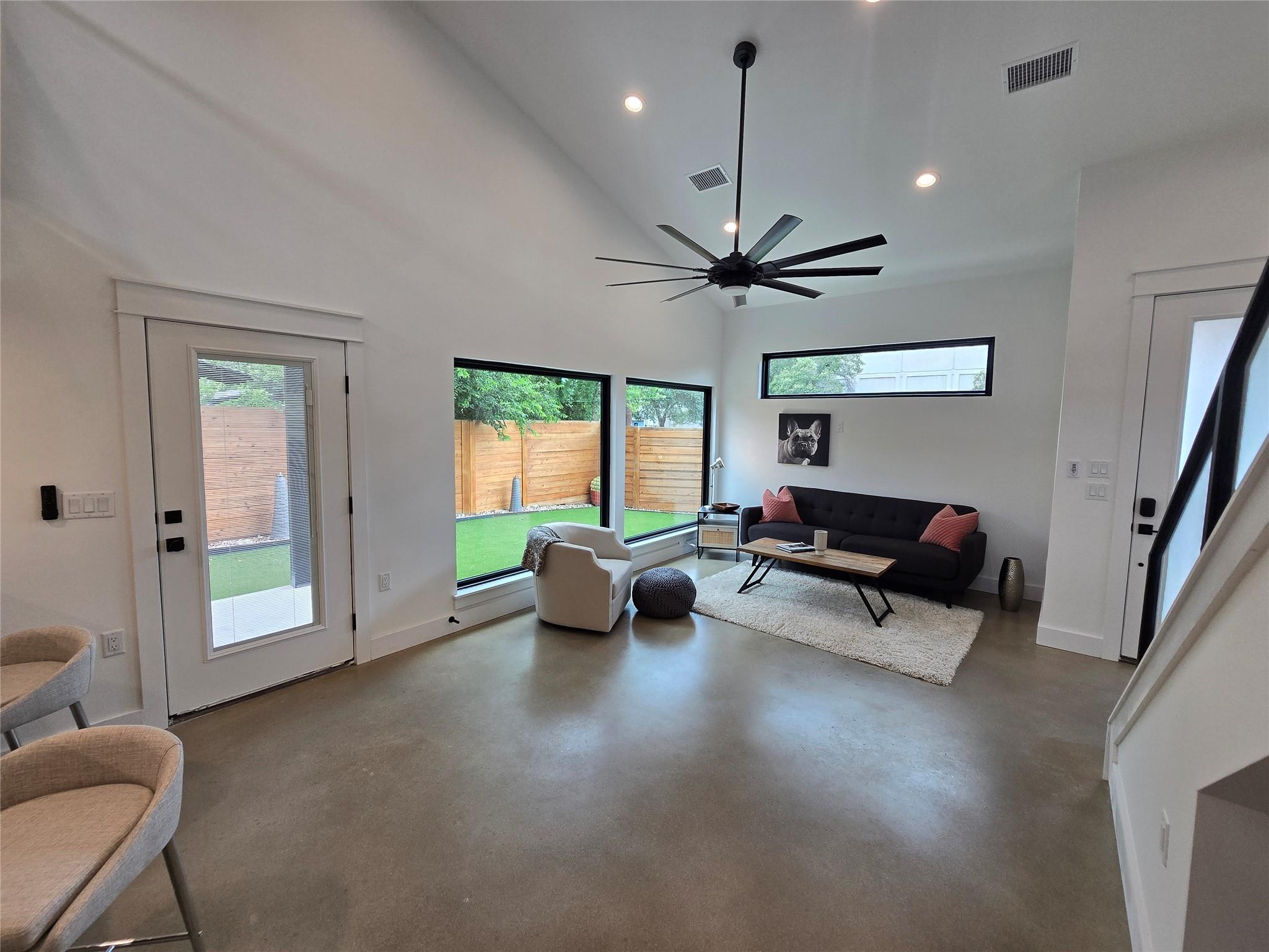 1112 W North Loop Blvd, Austin, TX 78756