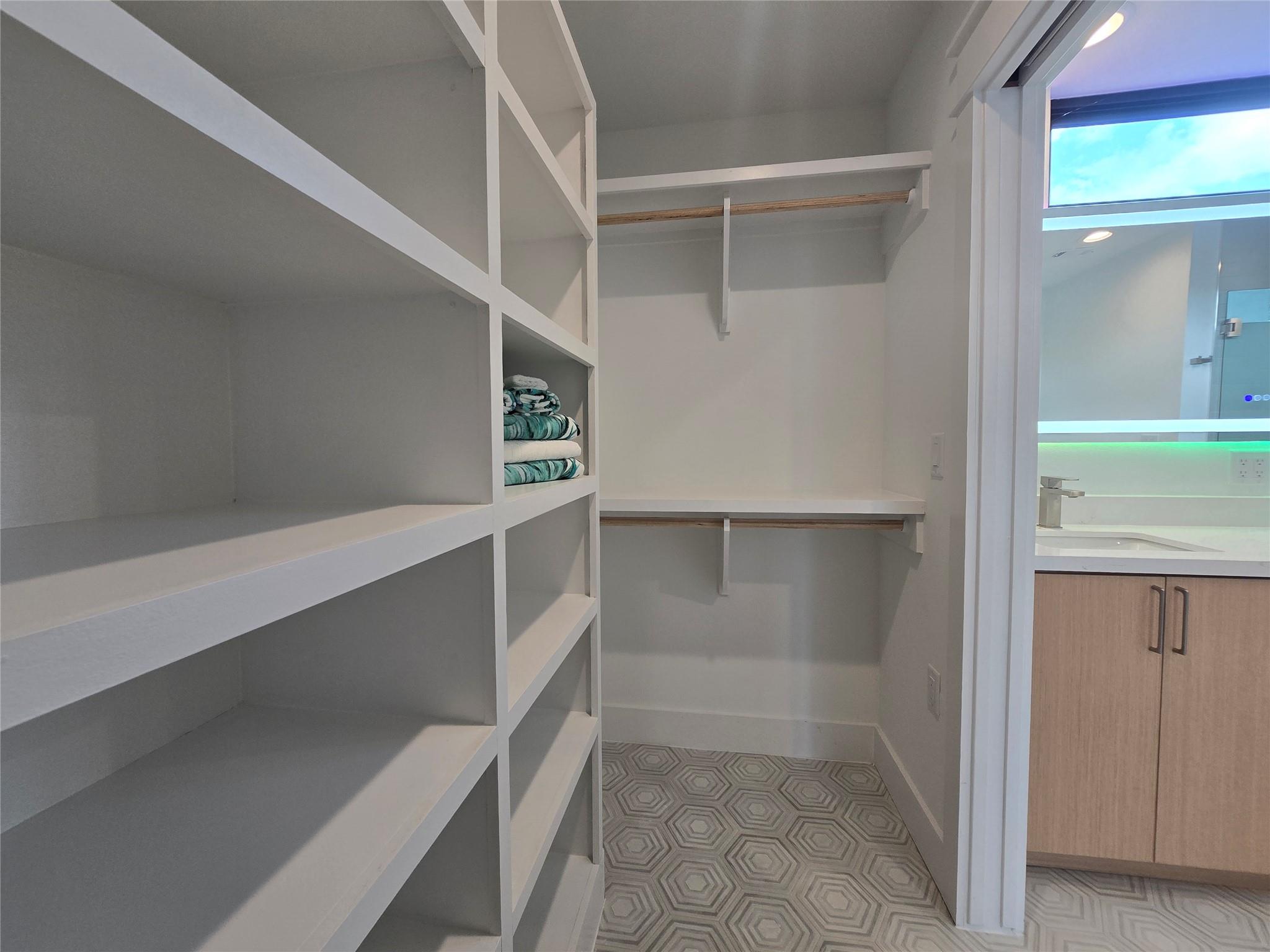 1112 W North Loop Blvd, Austin, TX 78756