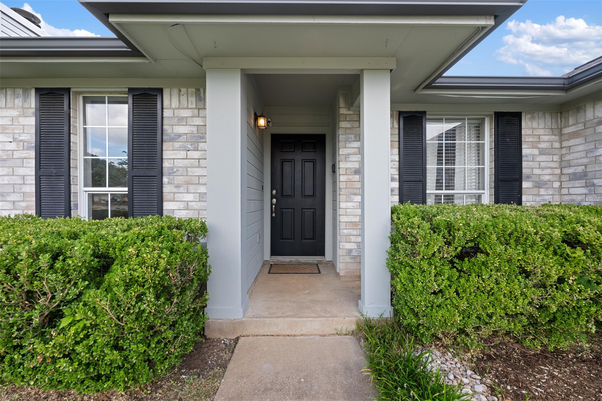 2004 Yaupon Trl, Cedar Park, TX 78613