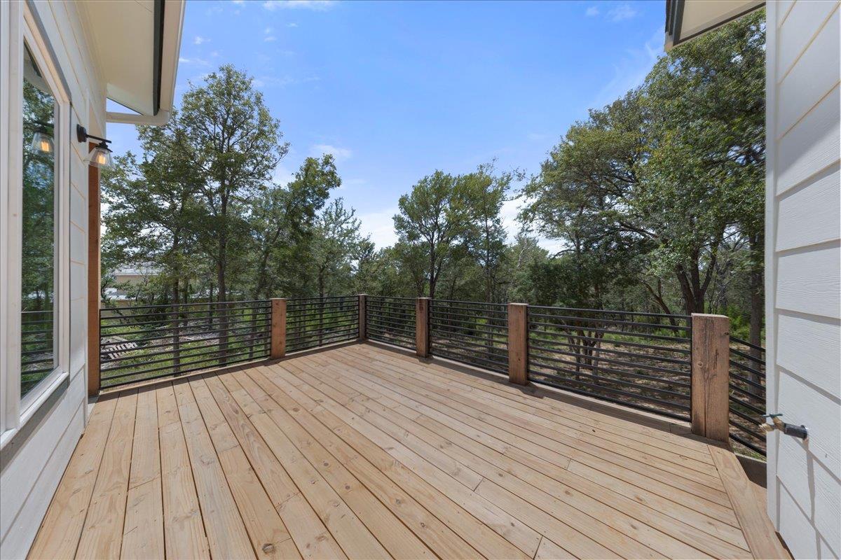 110 Diamond Head Dr, Bastrop, TX 78602