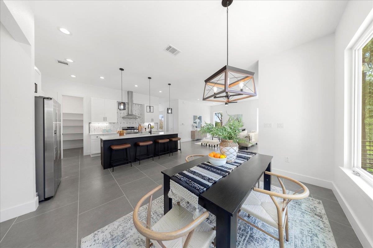 110 Diamond Head Dr, Bastrop, TX 78602