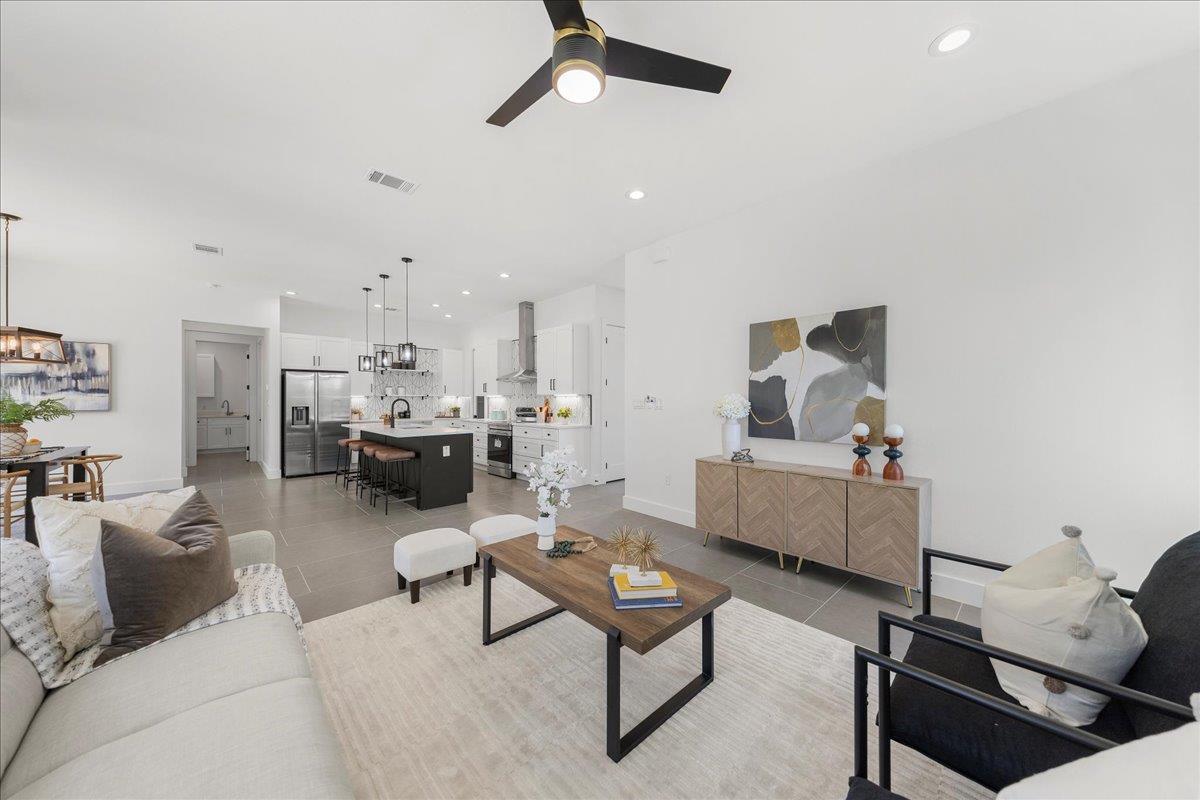 110 Diamond Head Dr, Bastrop, TX 78602