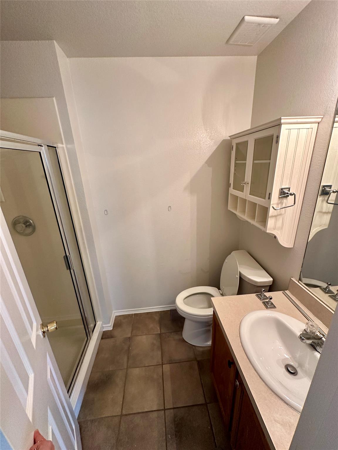 135 Michaelis # B, Kyle, TX 78640