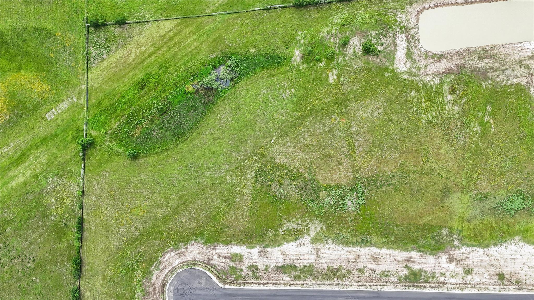 1362 Saddleback Dr, Bellville, TX 77418