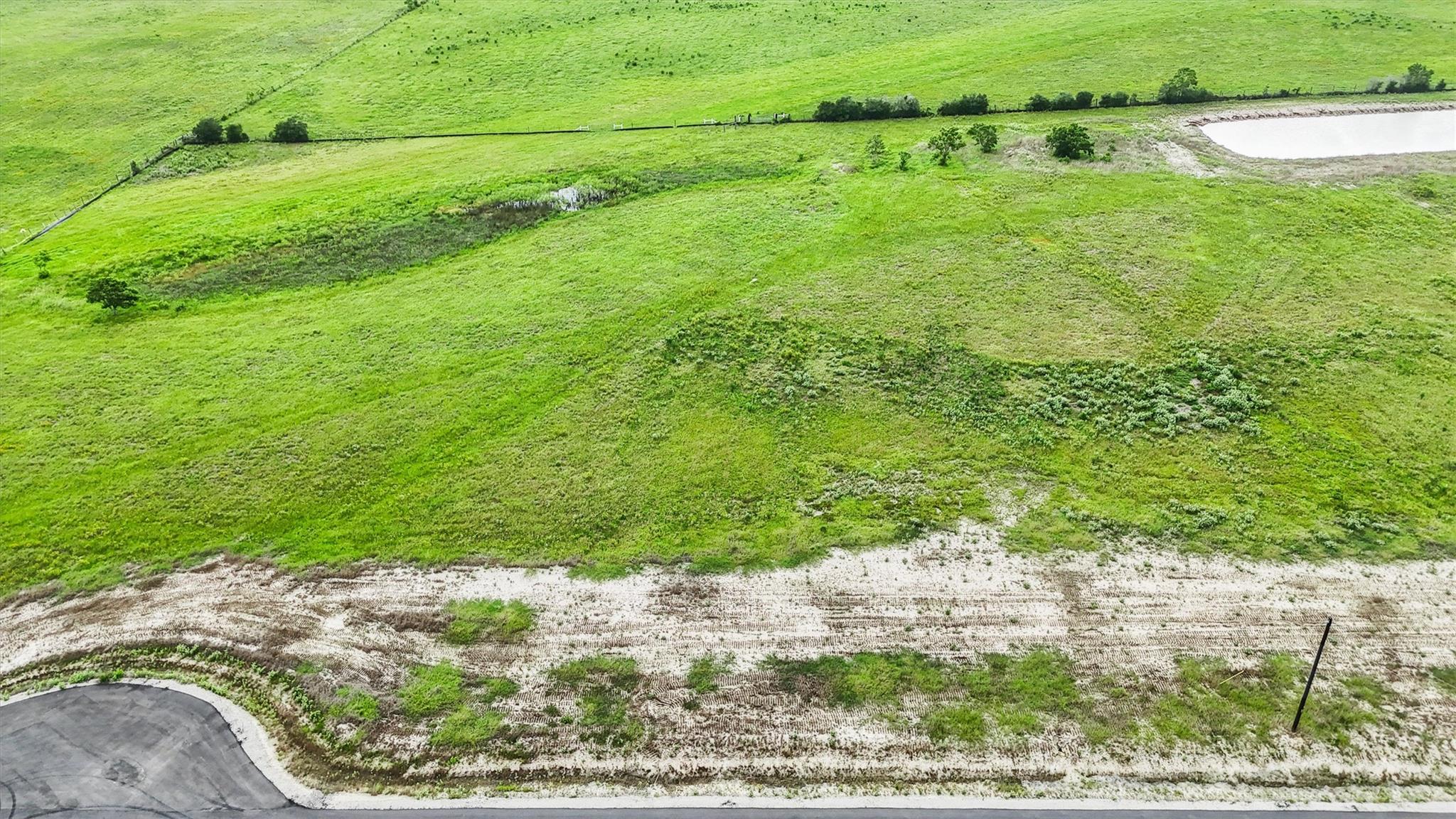 1362 Saddleback Dr, Bellville, TX 77418