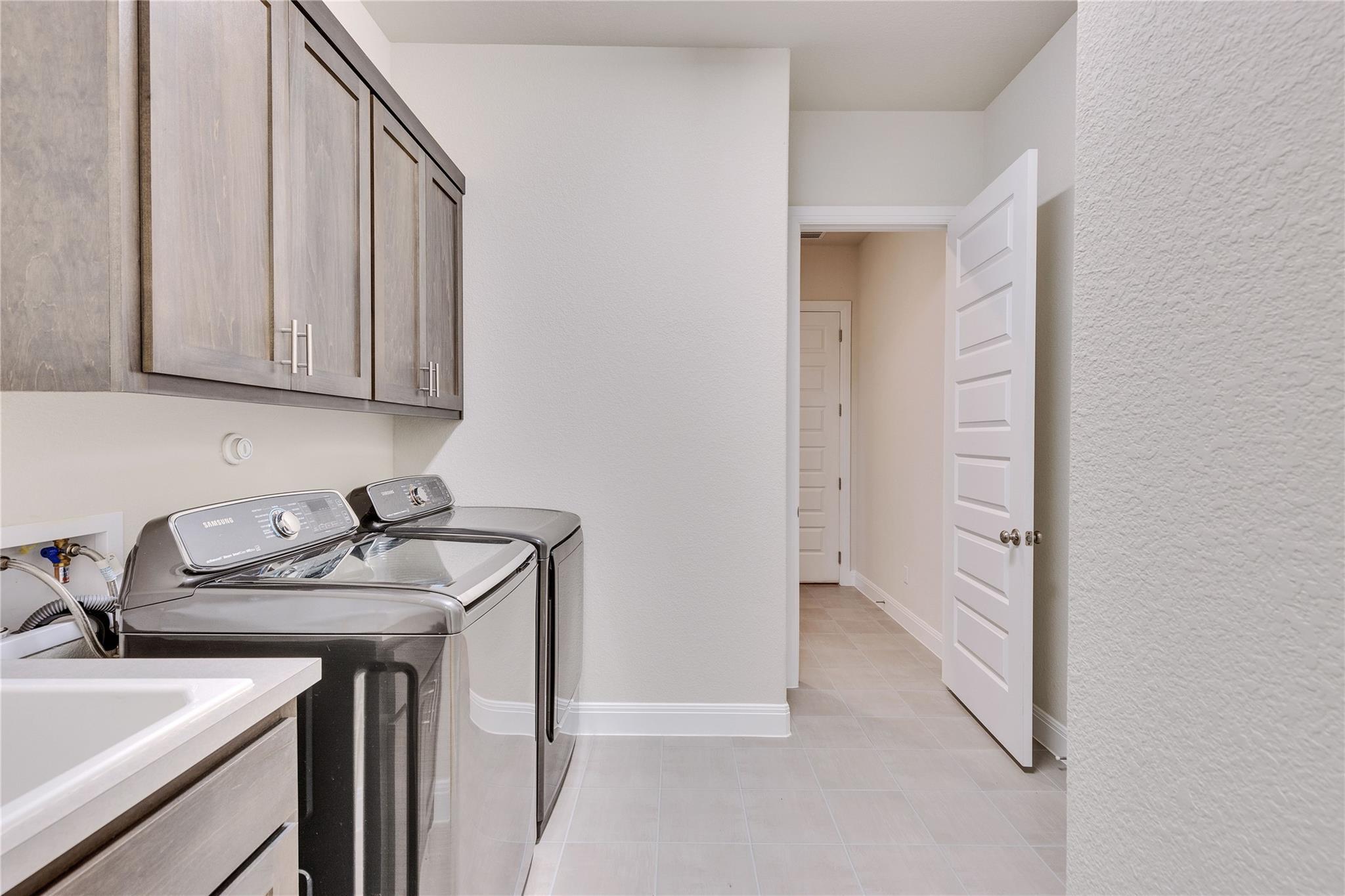 2406 Sunset Vista Cir, Spicewood, TX 78669
