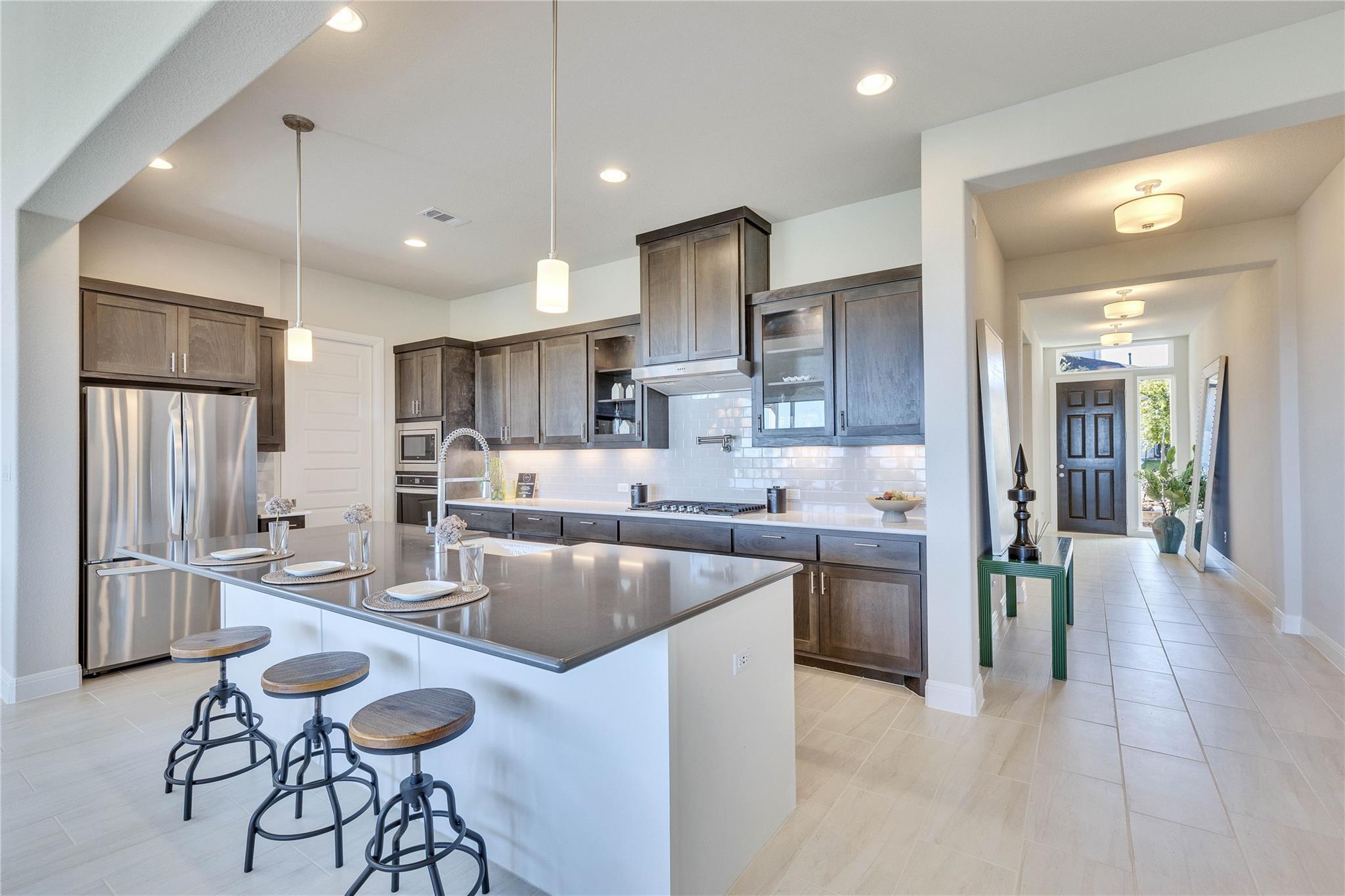 2406 Sunset Vista Cir, Spicewood, TX 78669