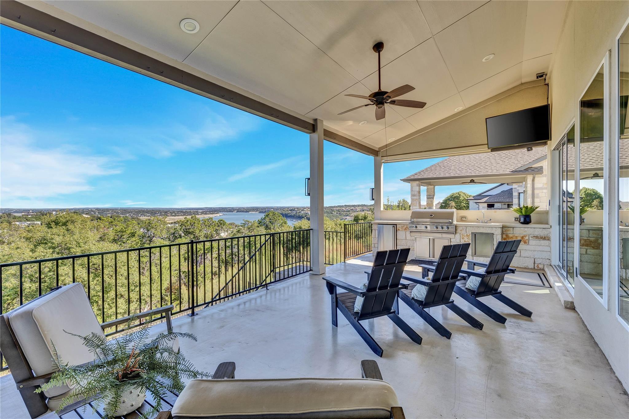 2406 Sunset Vista Cir, Spicewood, TX 78669