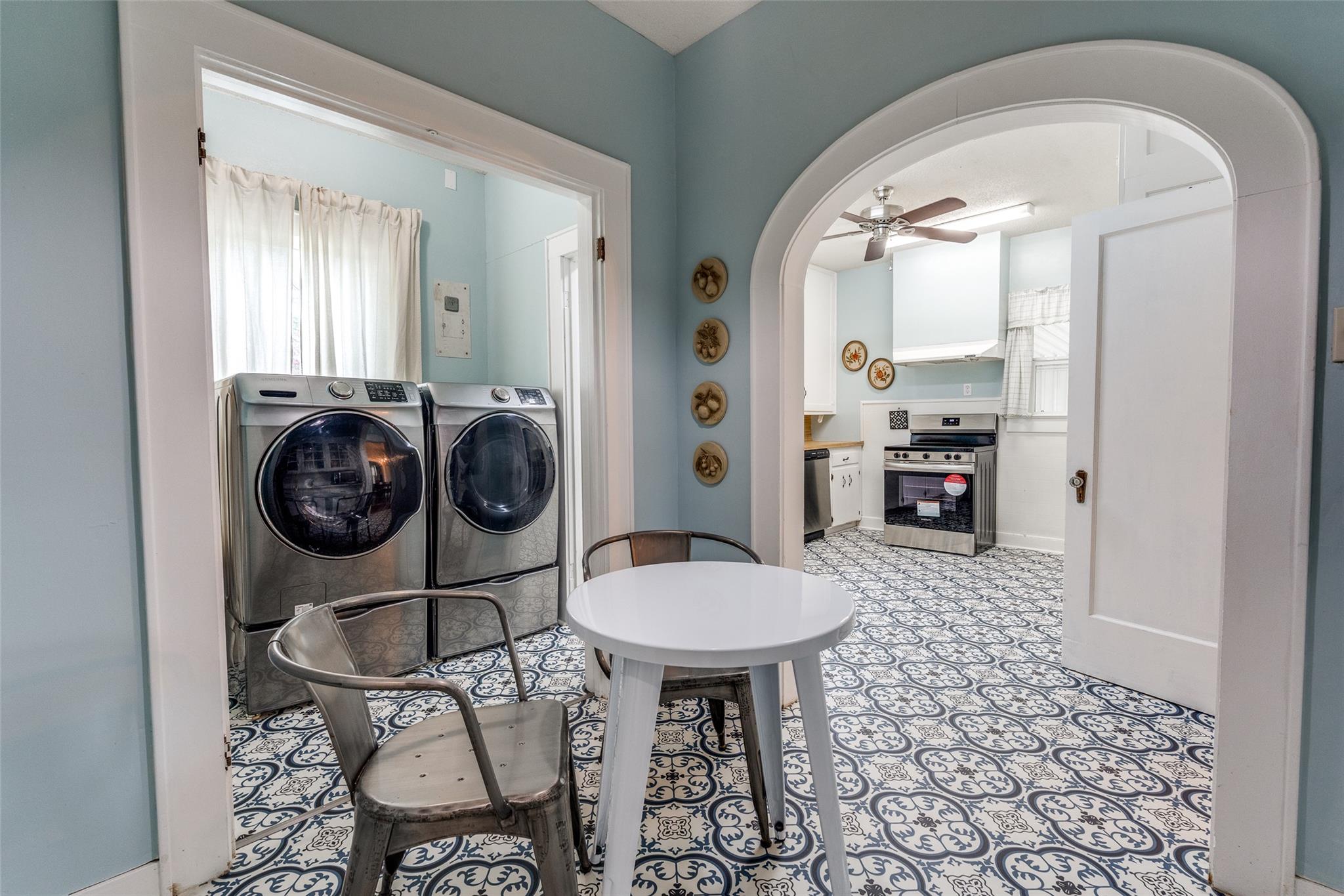 1106 S 11th St, Temple, TX 76504