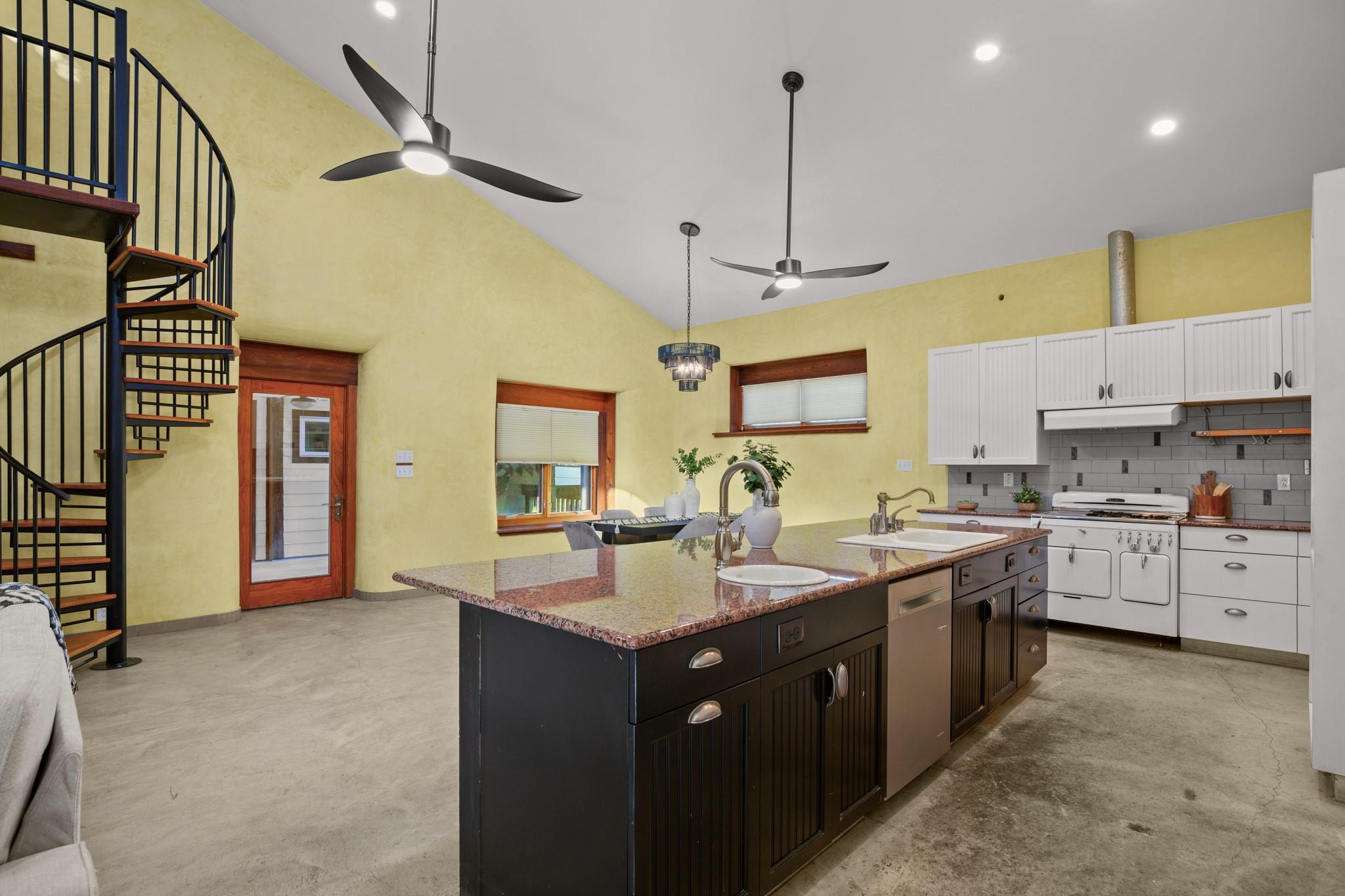 913 Taulbee Ln, Austin, TX 78757