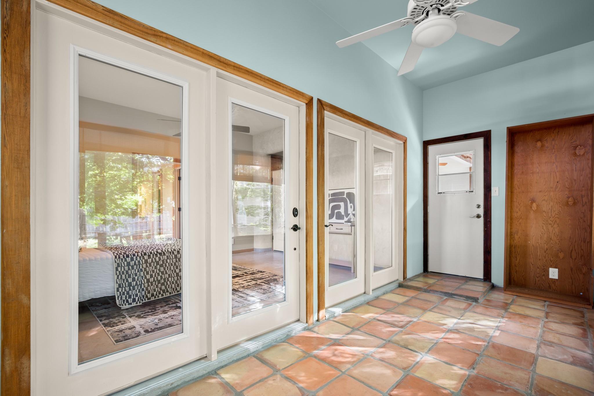 913 Taulbee Ln, Austin, TX 78757