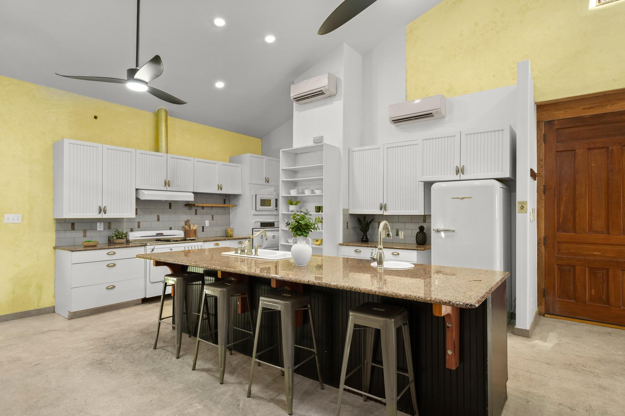 913 Taulbee Ln, Austin, TX 78757