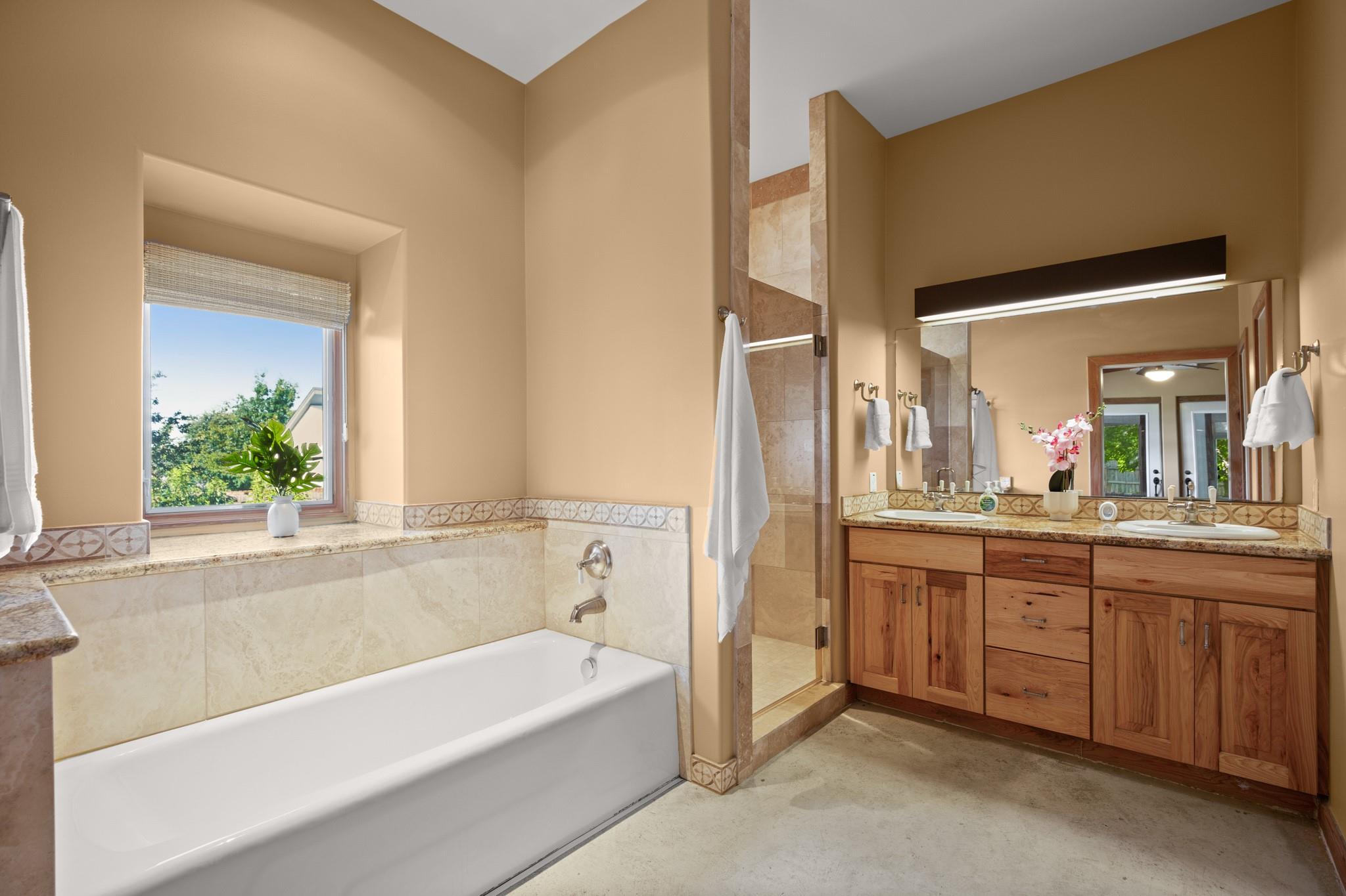 913 Taulbee Ln, Austin, TX 78757