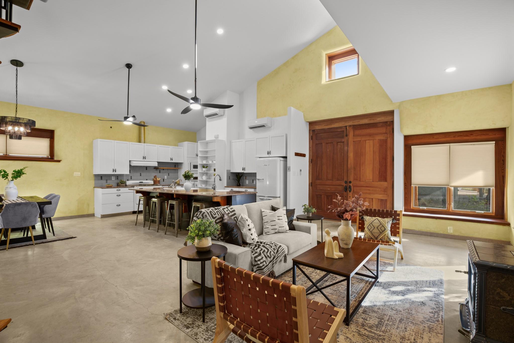 913 Taulbee Ln, Austin, TX 78757