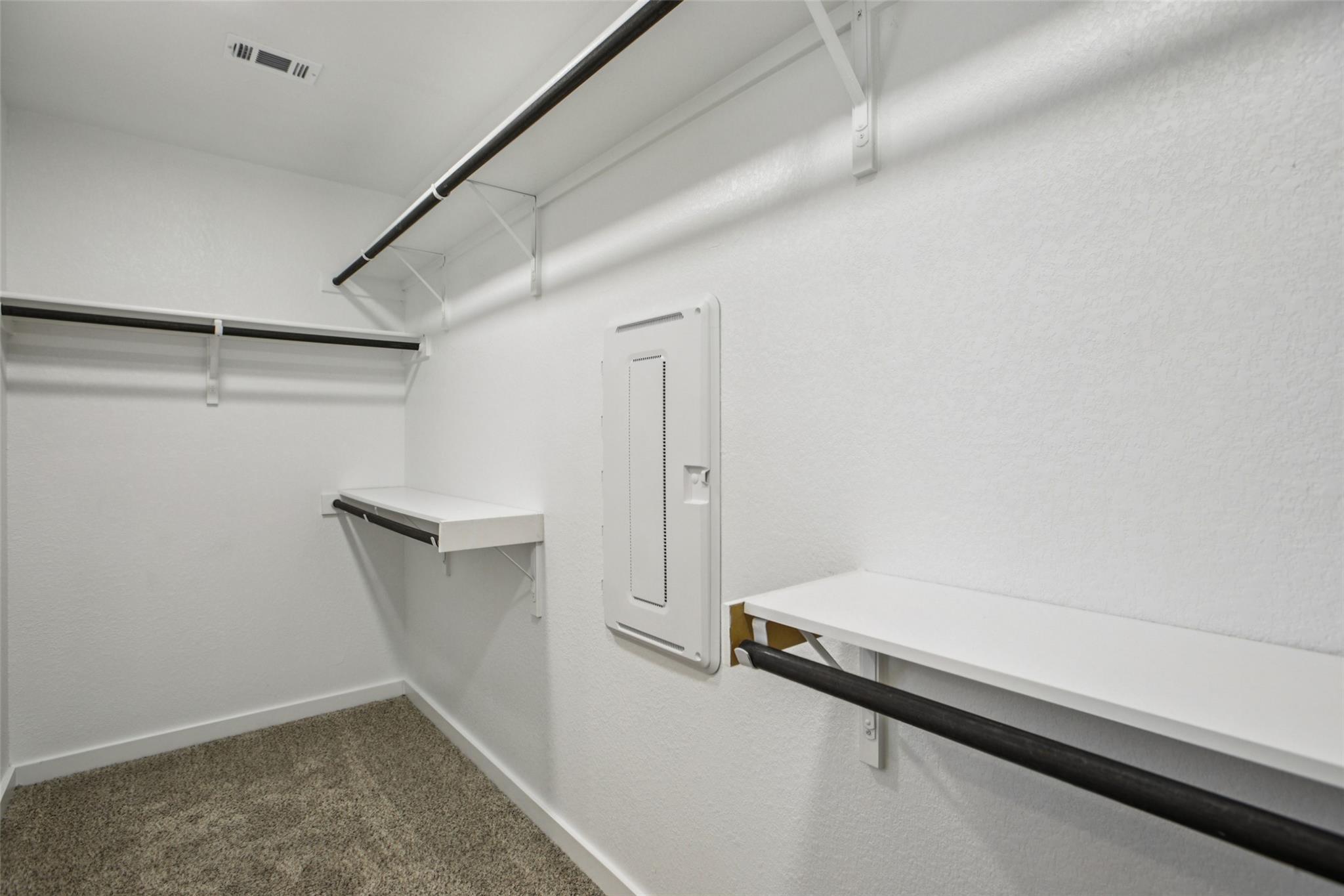 2433 Bear Cub Bnd, Leander, TX 78641