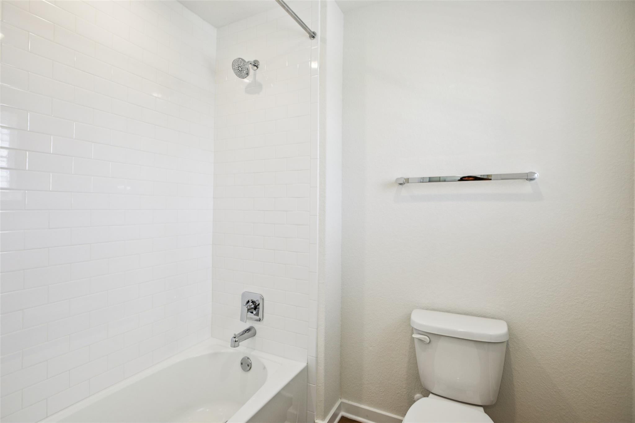 2433 Bear Cub Bnd, Leander, TX 78641