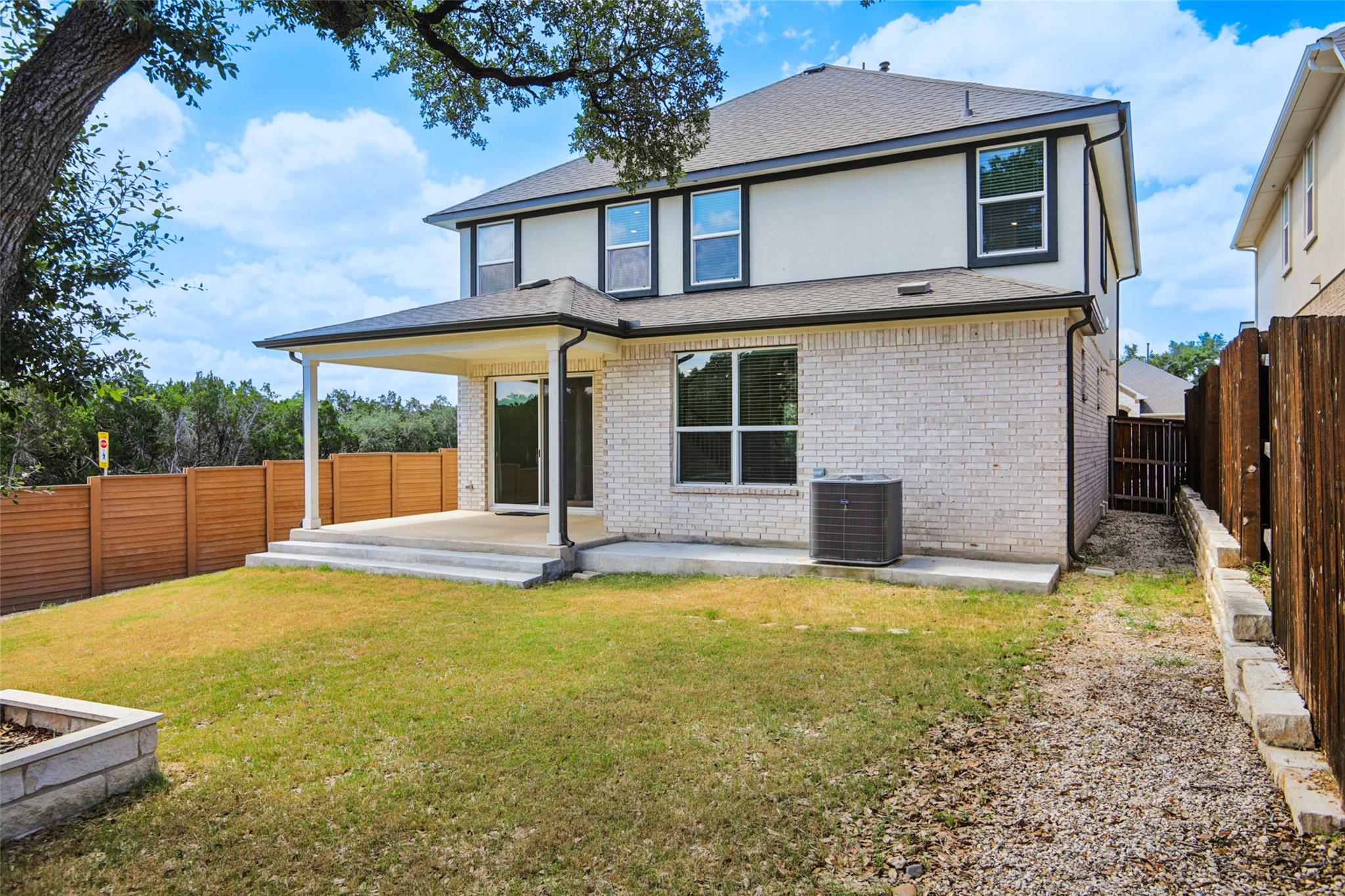 2433 Bear Cub Bnd, Leander, TX 78641
