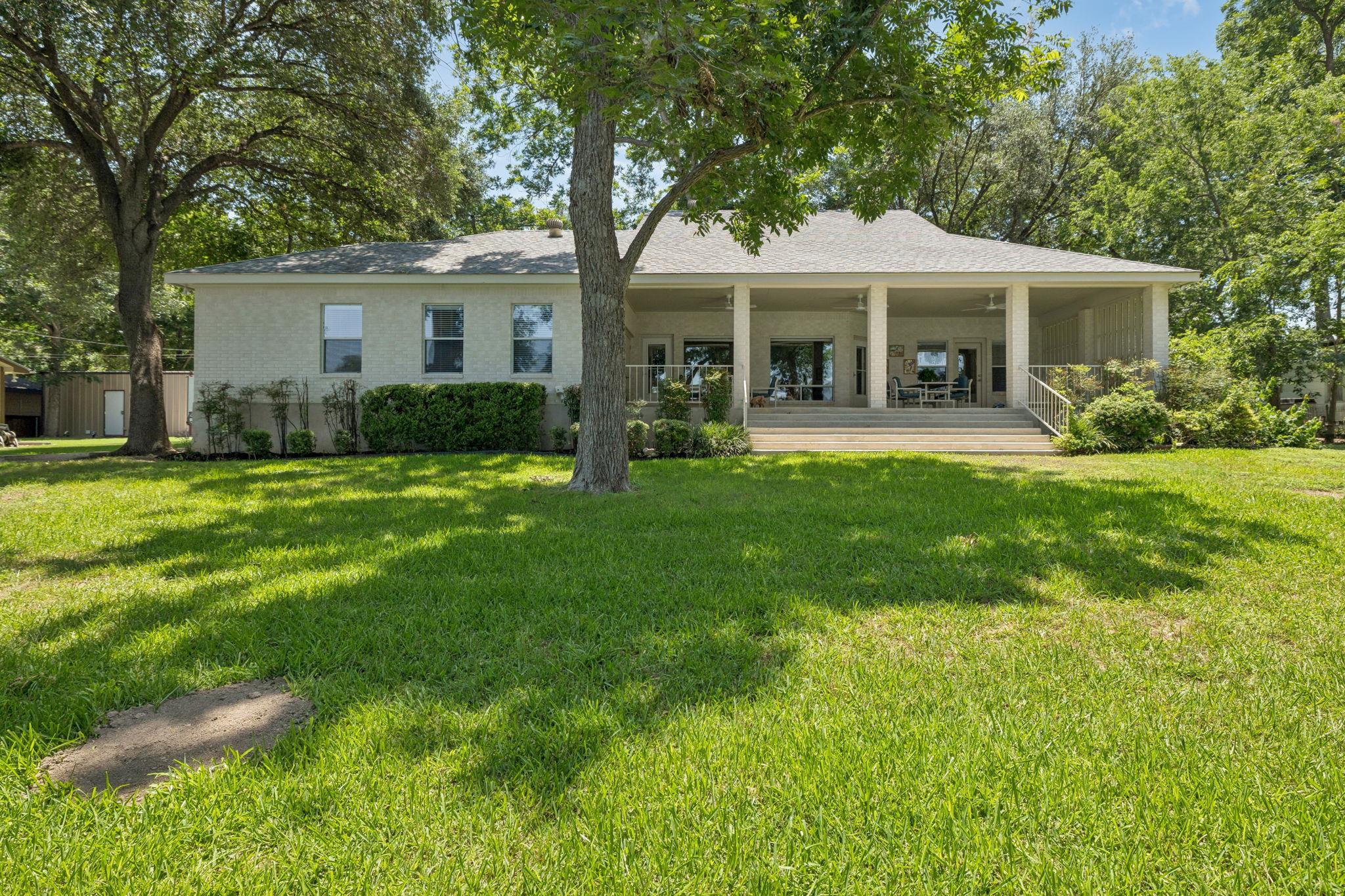 1113 E Zipp Rd, New Braunfels, TX 78130