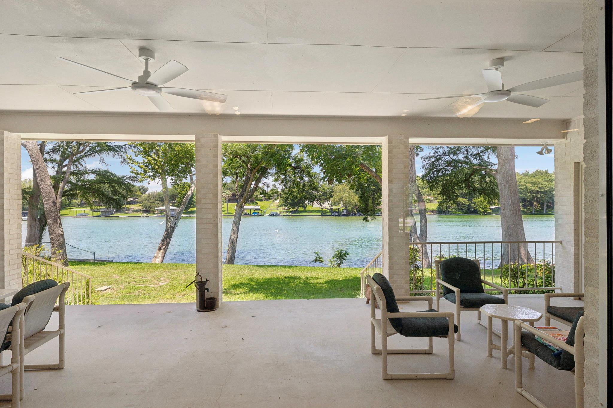 1113 E Zipp Rd, New Braunfels, TX 78130
