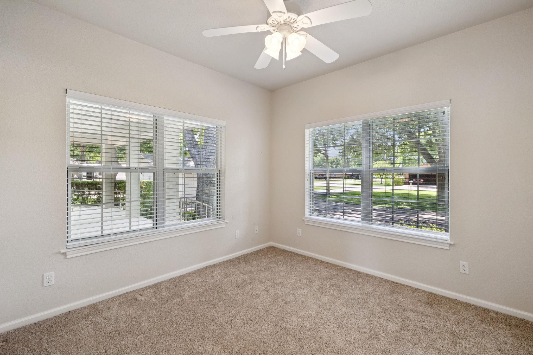 1113 E Zipp Rd, New Braunfels, TX 78130