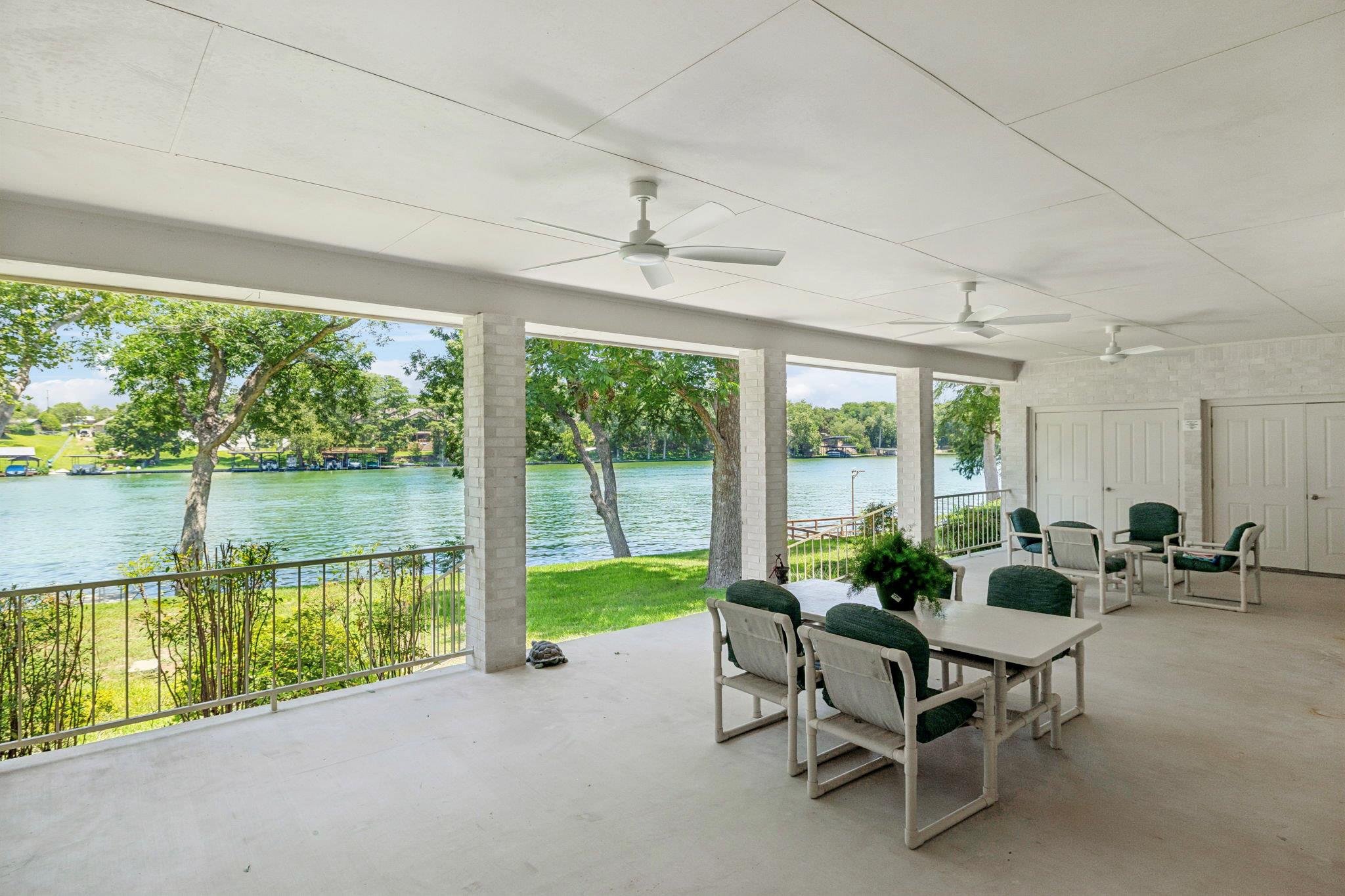 1113 E Zipp Rd, New Braunfels, TX 78130