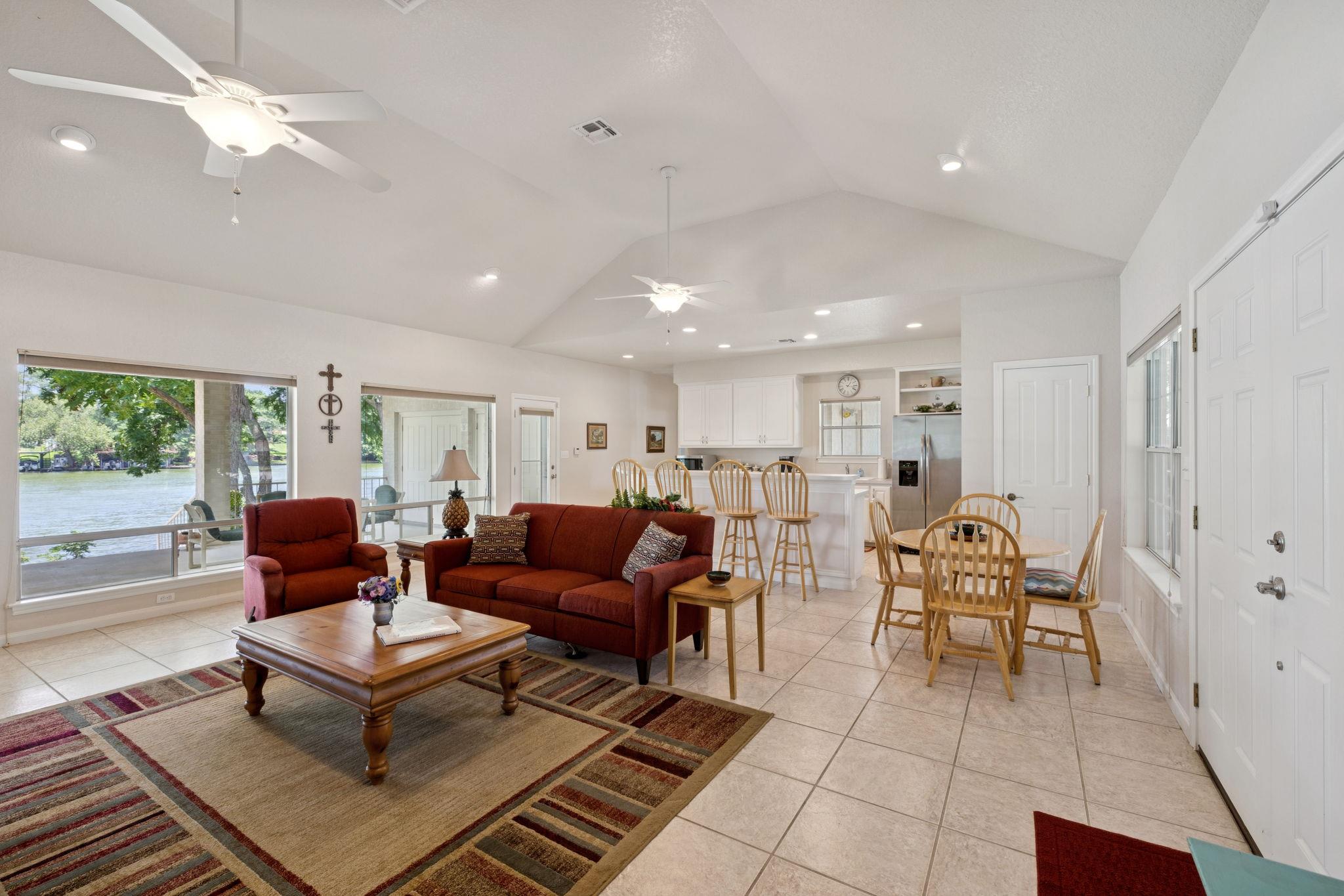 1113 E Zipp Rd, New Braunfels, TX 78130