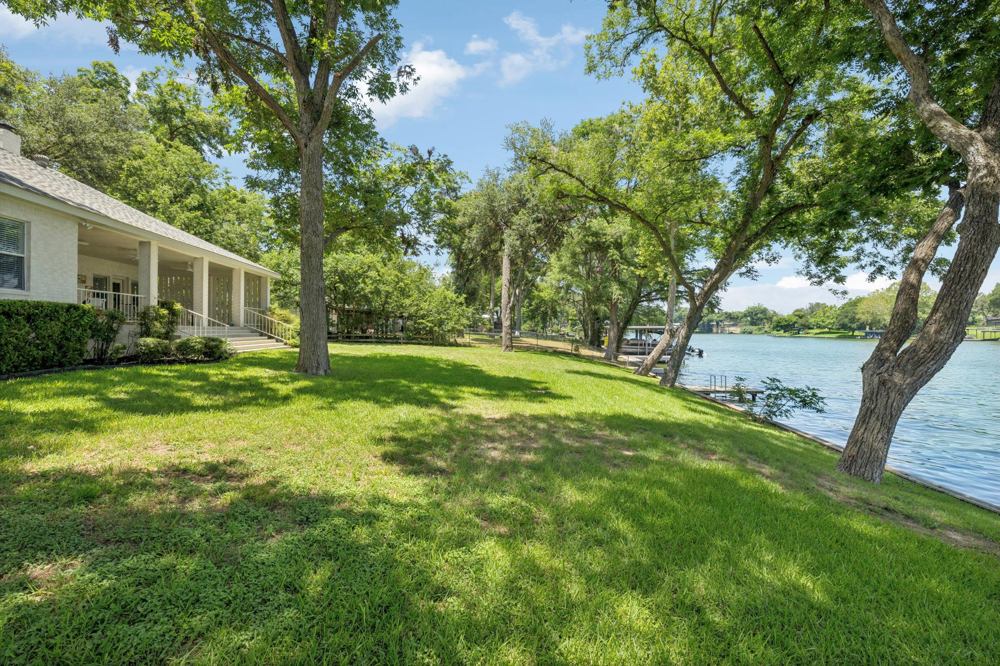 1113 E Zipp Rd, New Braunfels, TX 78130