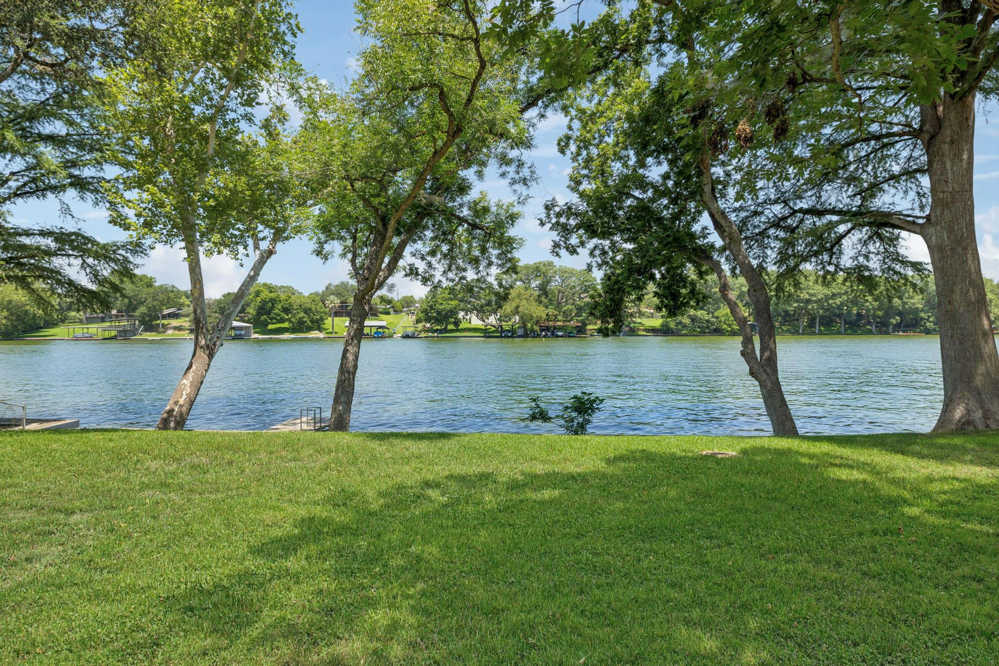 1113 E Zipp Rd, New Braunfels, TX 78130