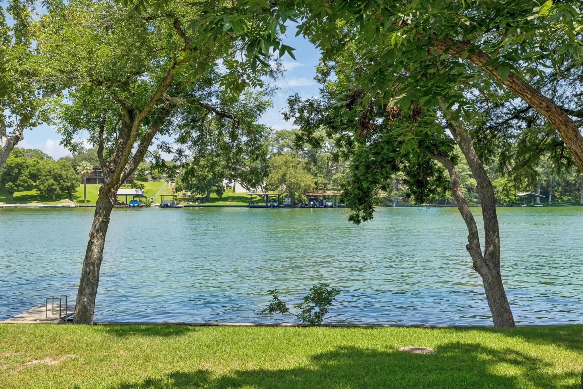 1113 E Zipp Rd, New Braunfels, TX 78130