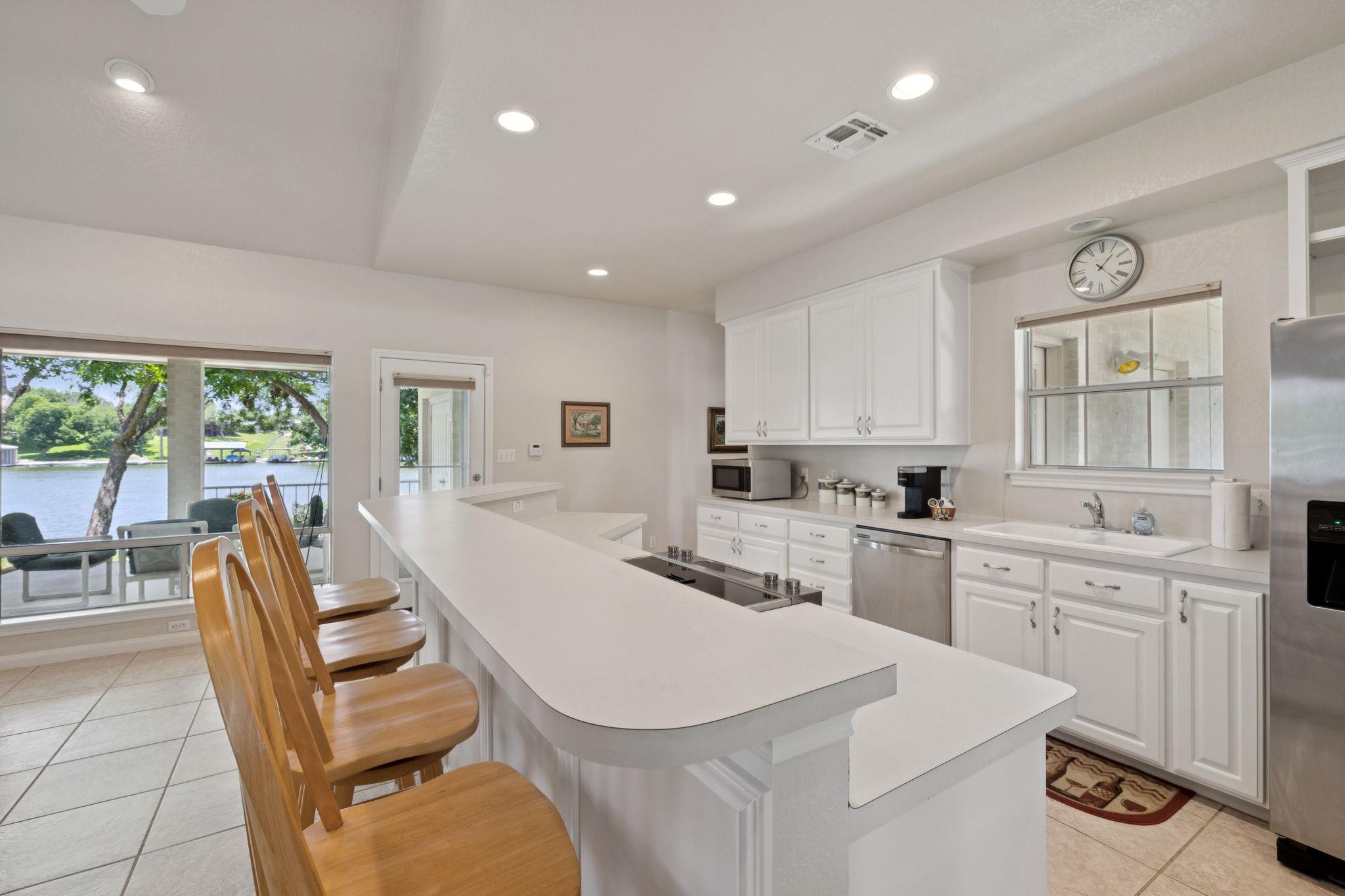 1113 E Zipp Rd, New Braunfels, TX 78130